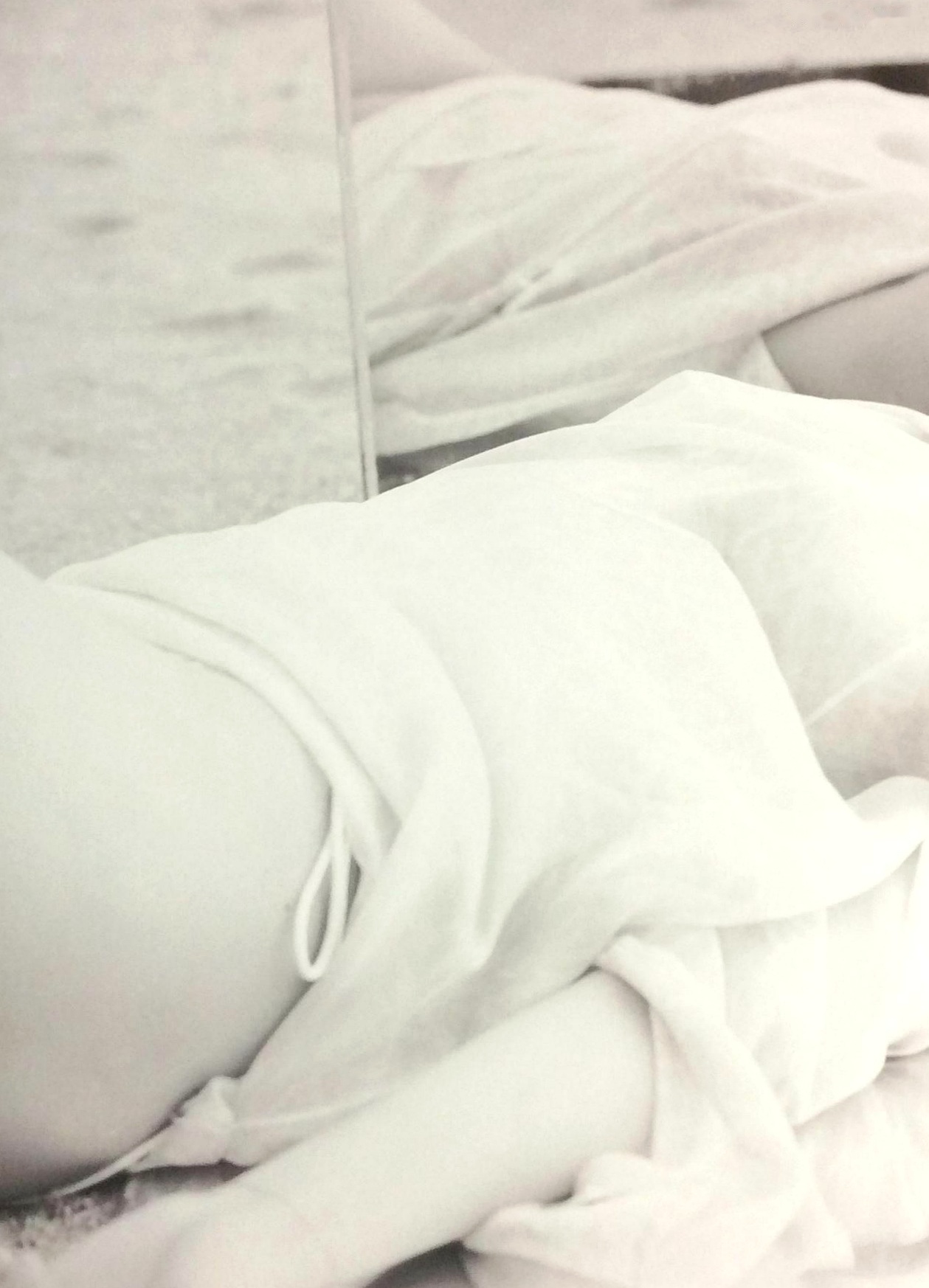 Gallery - PB写真集_山本彩《SY》高清美图：清纯短发、比基尼泳装诱惑，摄影大师LESLIE KEE镜头下的夏日灵动尤物日本性感比基尼清新女神 山本彩女神私房照_秀色女神 - image 98