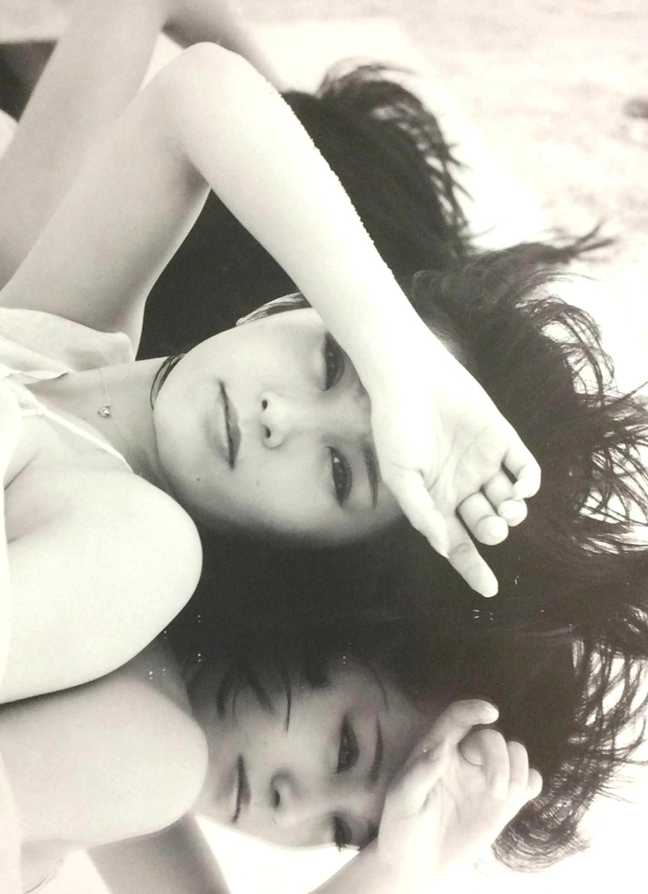 Gallery - PB写真集_山本彩《SY》高清美图：清纯短发、比基尼泳装诱惑，摄影大师LESLIE KEE镜头下的夏日灵动尤物日本性感比基尼清新女神 山本彩女神私房照_秀色女神 - image 109
