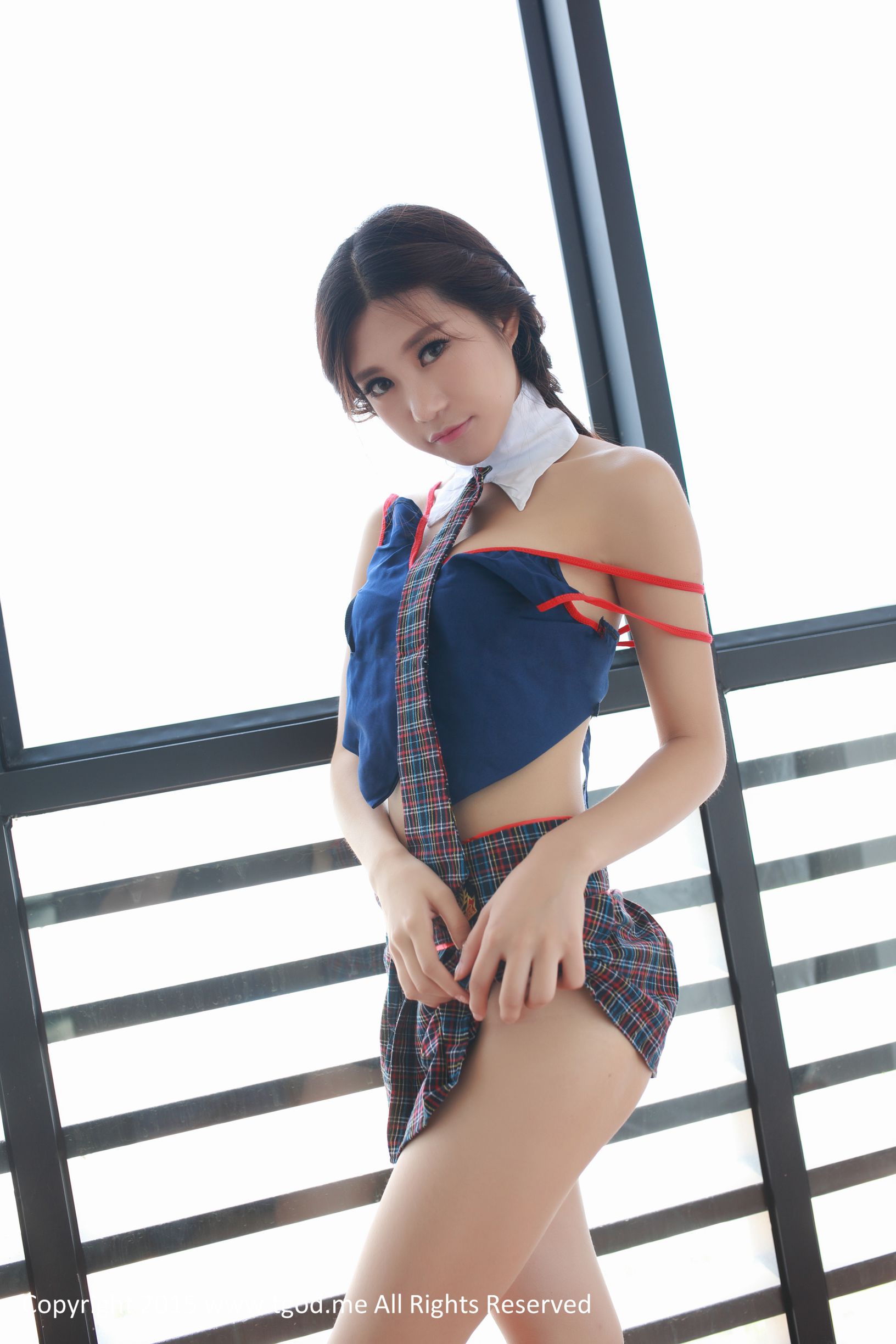 绮里嘉ula 校花的英伦女王范 [TGOD推女神]高清写真图