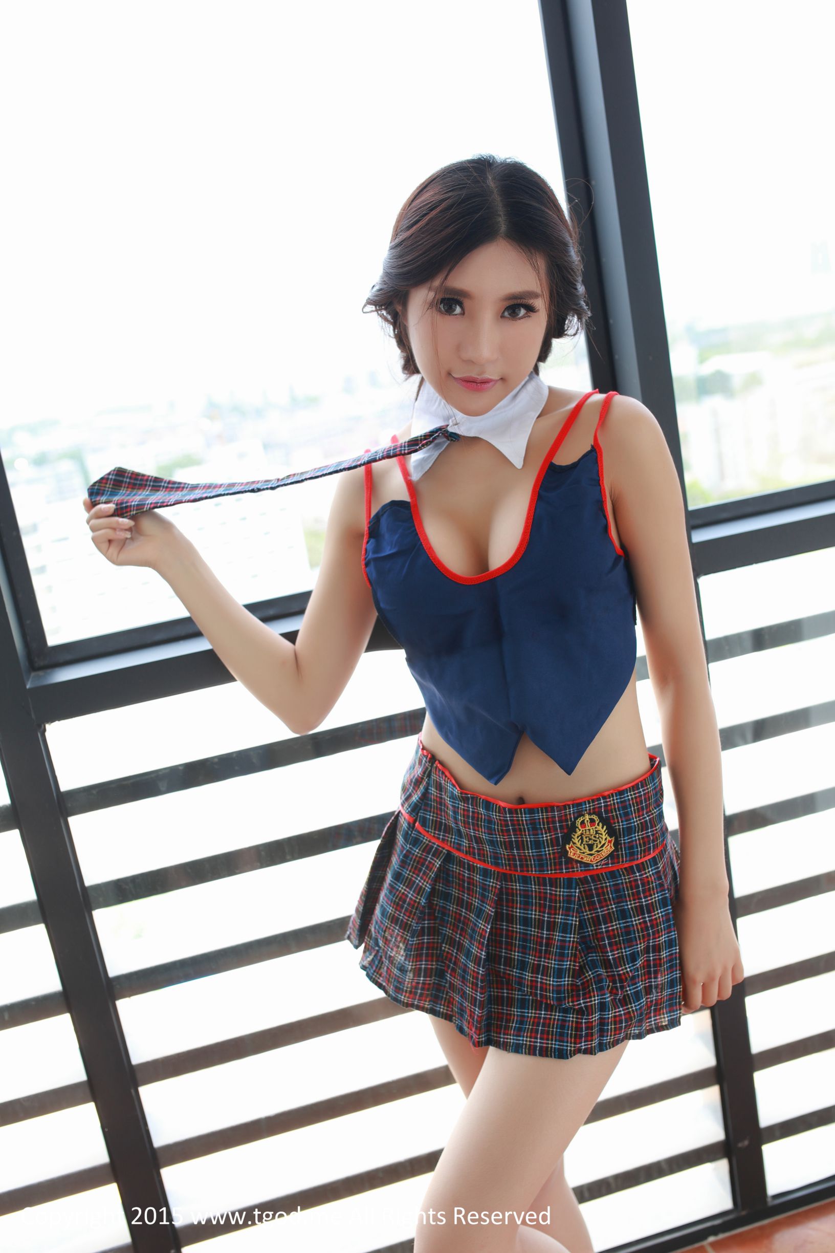 绮里嘉ula 校花的英伦女王范 [TGOD推女神]高清写真图