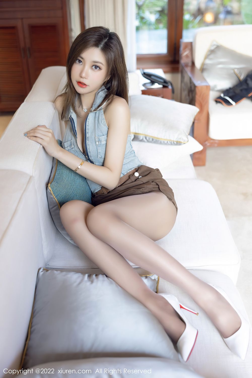[XiuRen]高清写真图 2022.03.04 No.4675 绮里嘉ula