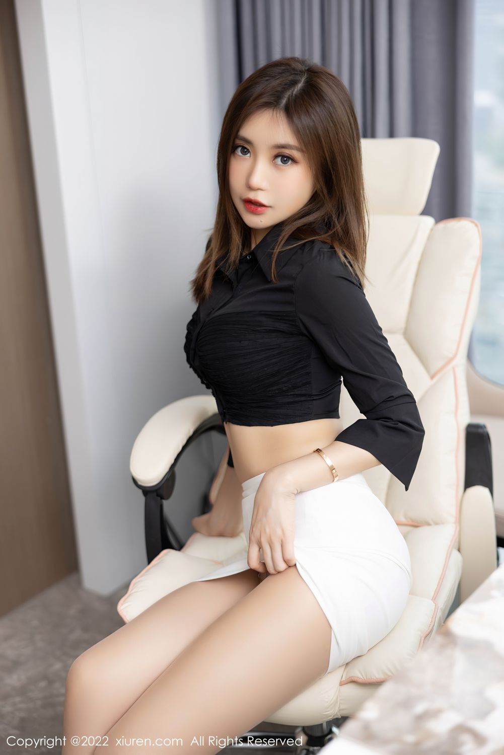 [XiuRen]高清写真图 2022.06.17 No.5160 绮里嘉ula