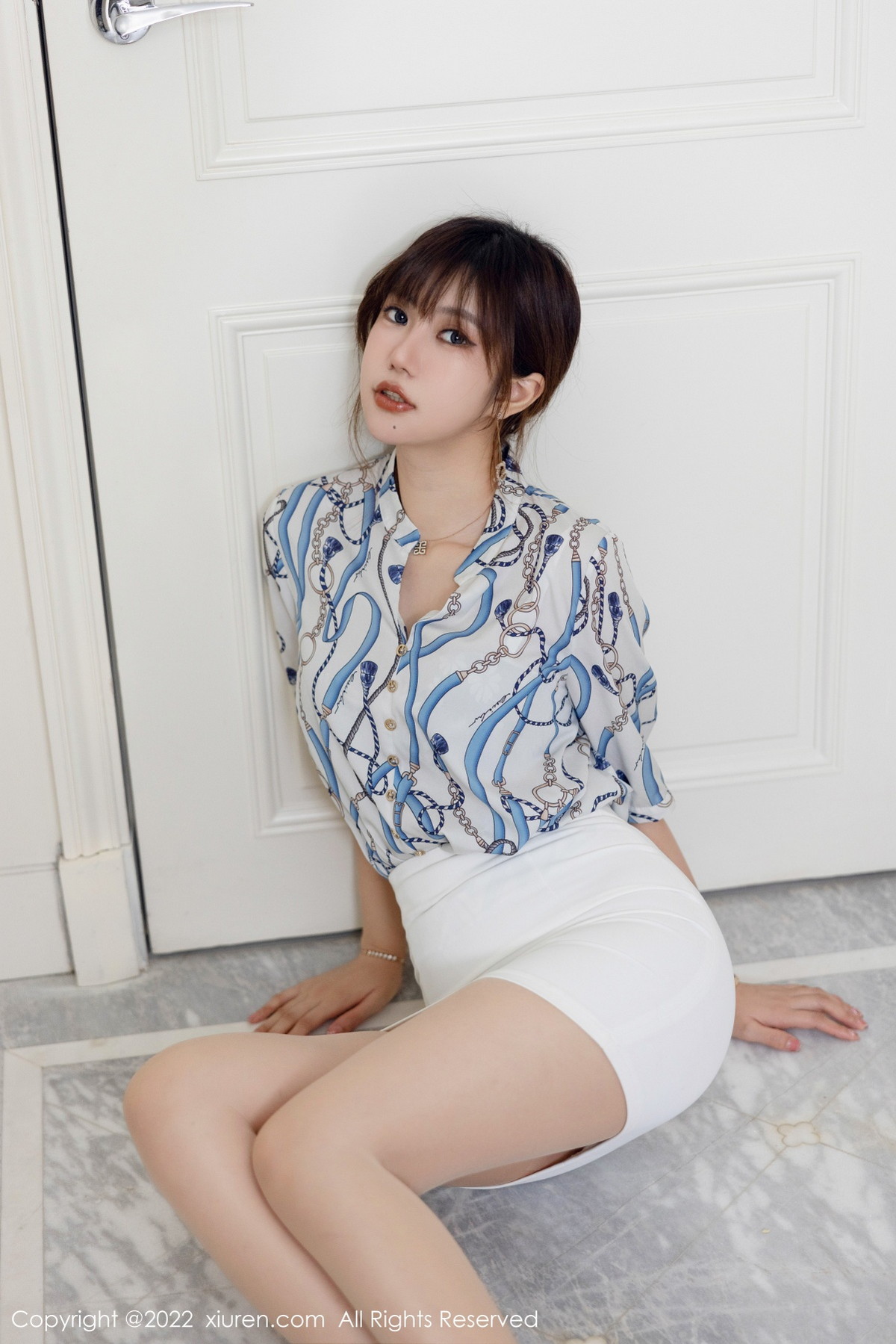 [XiuRen]高清写真图 2022.10.28 No.5775 绮里嘉ula 短裙美腿
