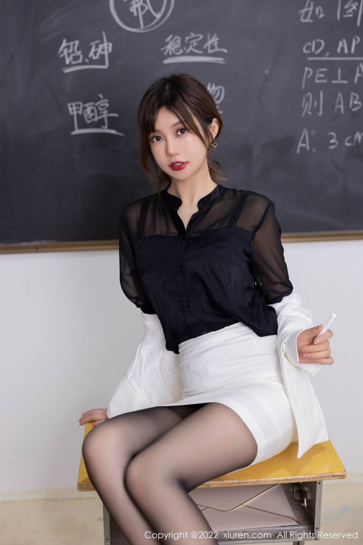 [XiuRen]高清写真图 2022.12.16 No.6008 绮里嘉ula 制服短裙