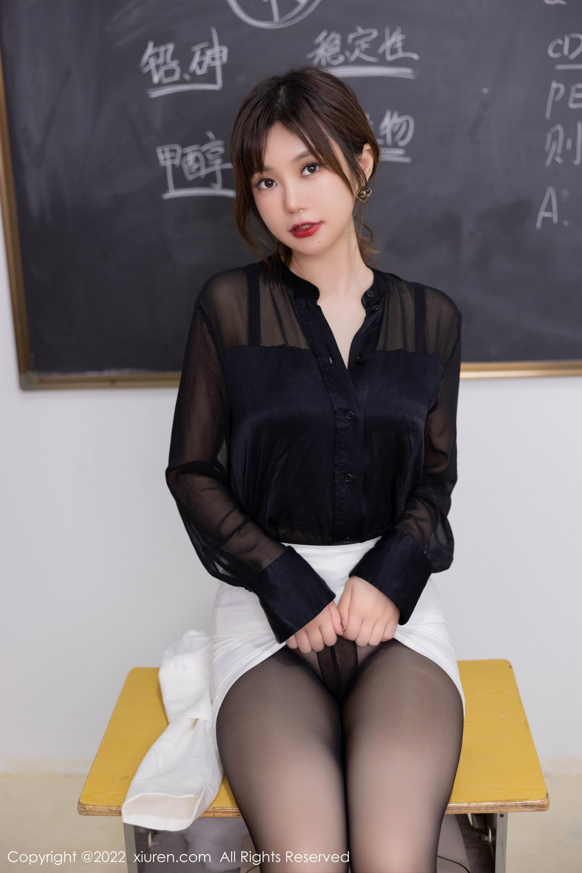 [XiuRen]高清写真图 2022.12.16 No.6008 绮里嘉ula 制服短裙