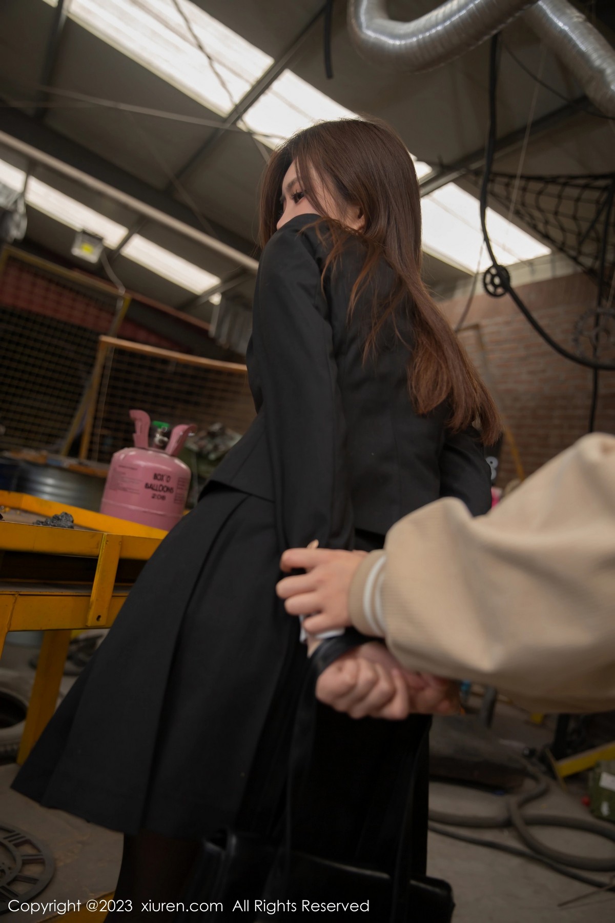 [XiuRen]高清写真图 2023.04.07 No.6537 绮里嘉ula 黑丝美腿