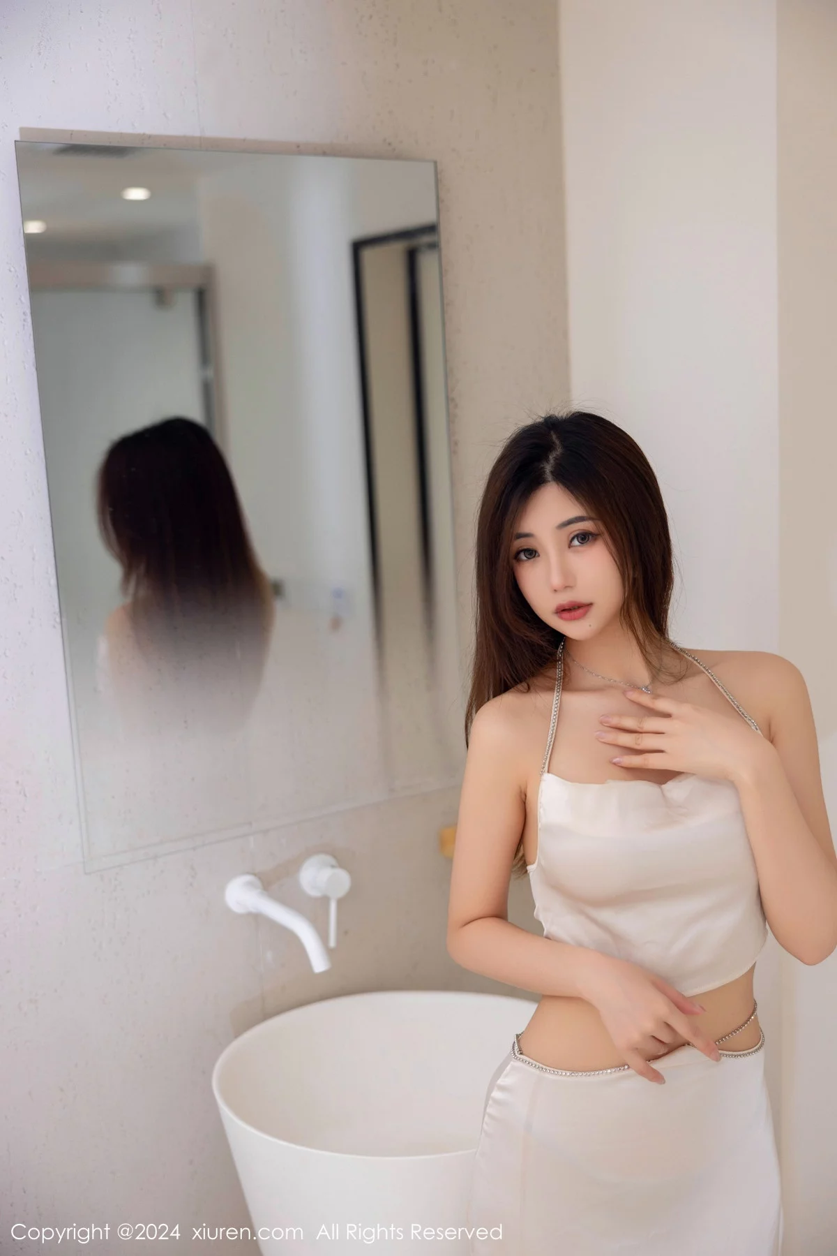 [XiuRen]高清写真图 2024.01.12 No.7951 绮里嘉ula 妩媚御姐