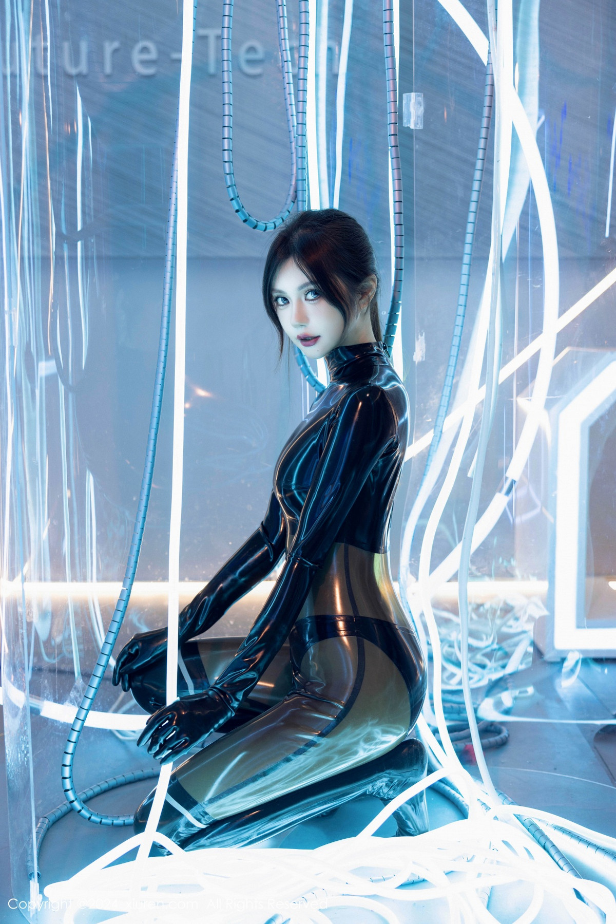 [XiuRen]高清写真图 2024.09.30 No.9235 绮里嘉ula 美腿性感