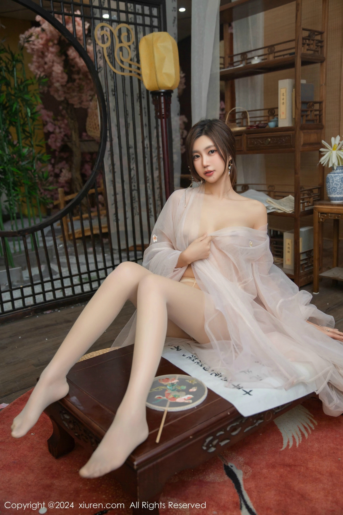 [XiuRen]高清写真图 2024.11.20 No.9475 绮里嘉ula 古风美腿