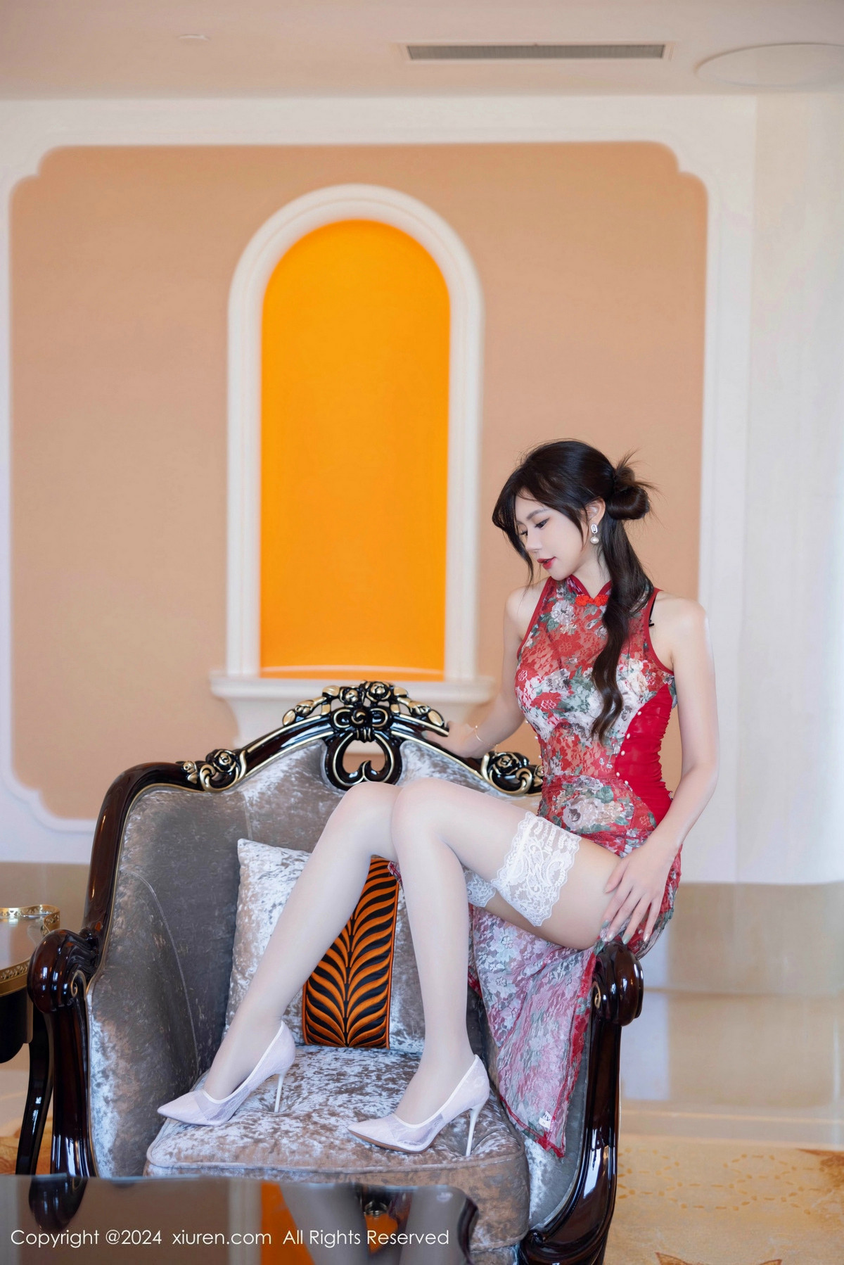 [XiuRen]高清写真图 2024.11.29 No.9529 绮里嘉ula 丝袜美腿