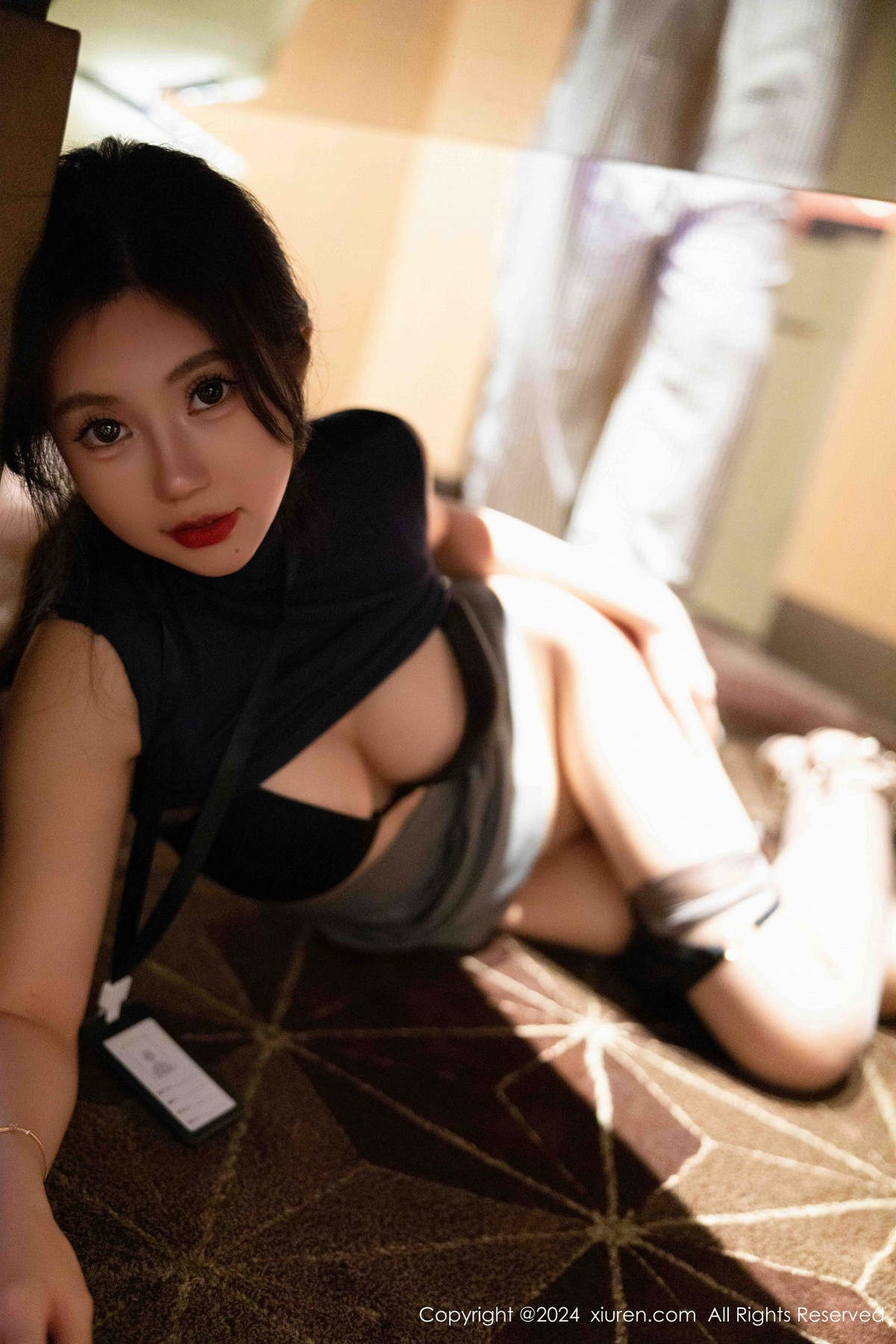 [XiuRen]高清写真图 2024.12.06 No.9560 绮里嘉ula 黑丝美腿