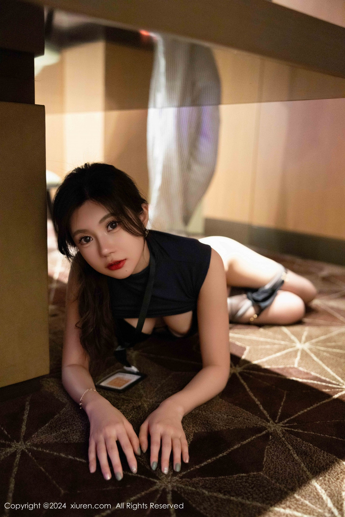 [XiuRen]高清写真图 2024.12.06 No.9560 绮里嘉ula 黑丝美腿