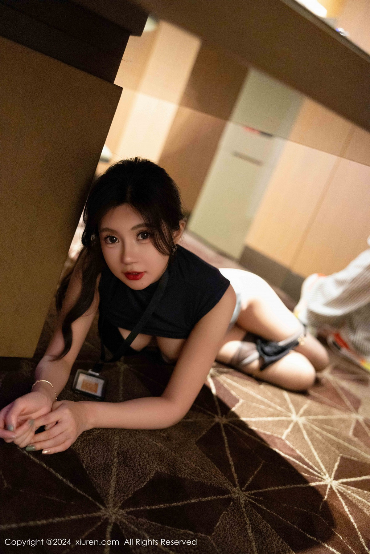 [XiuRen]高清写真图 2024.12.06 No.9560 绮里嘉ula 黑丝美腿