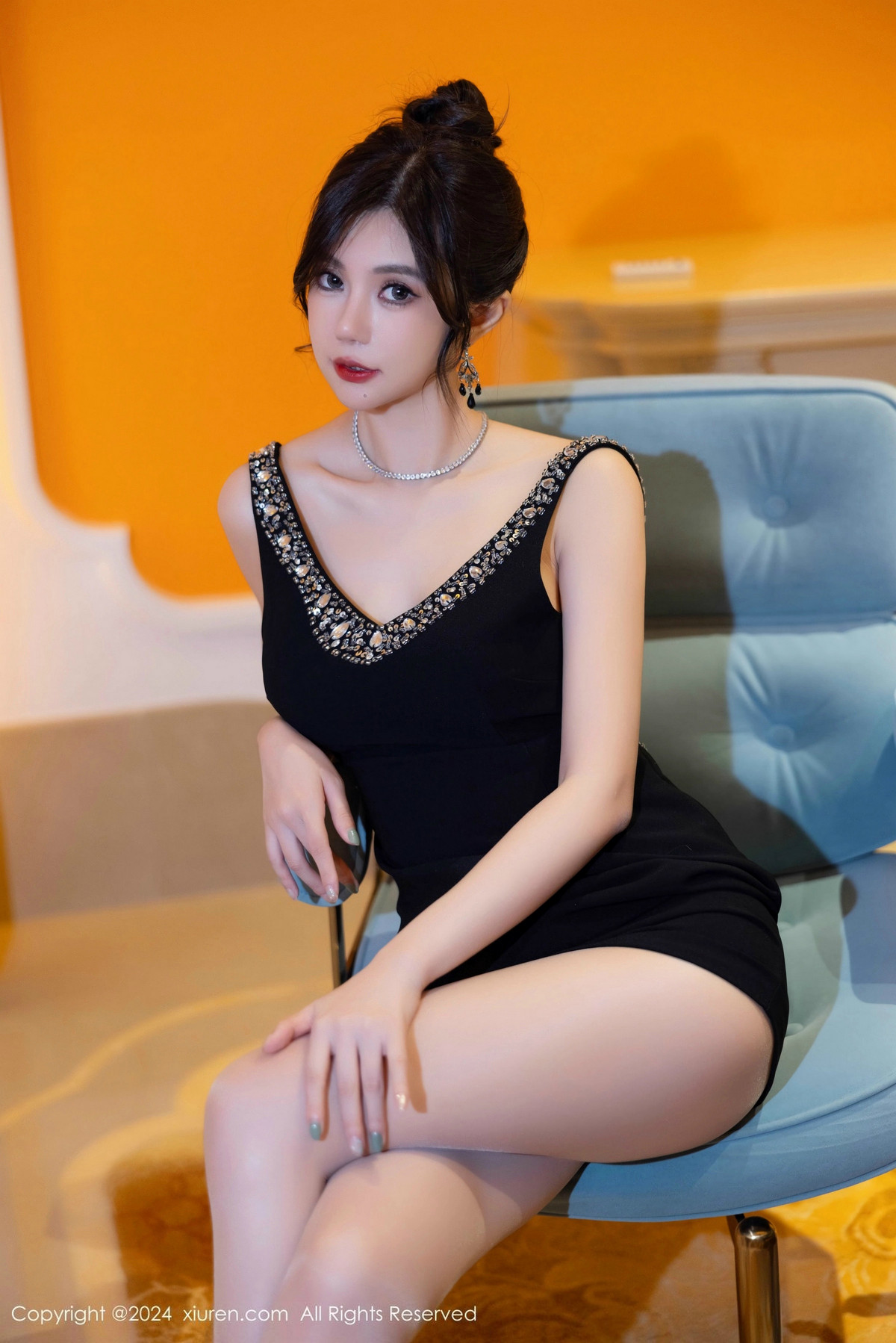 [XiuRen]高清写真图 2024.12.13 No.9596 绮里嘉ula 丝袜美腿