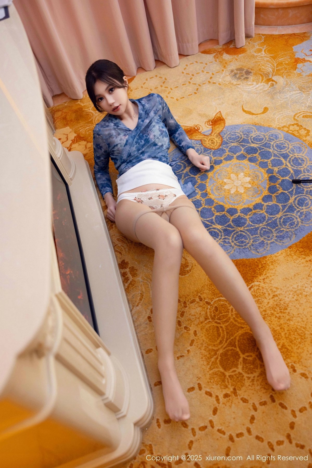 [XiuRen]高清写真图 2025.02.14 No.9884 绮里嘉ula 丝袜美腿