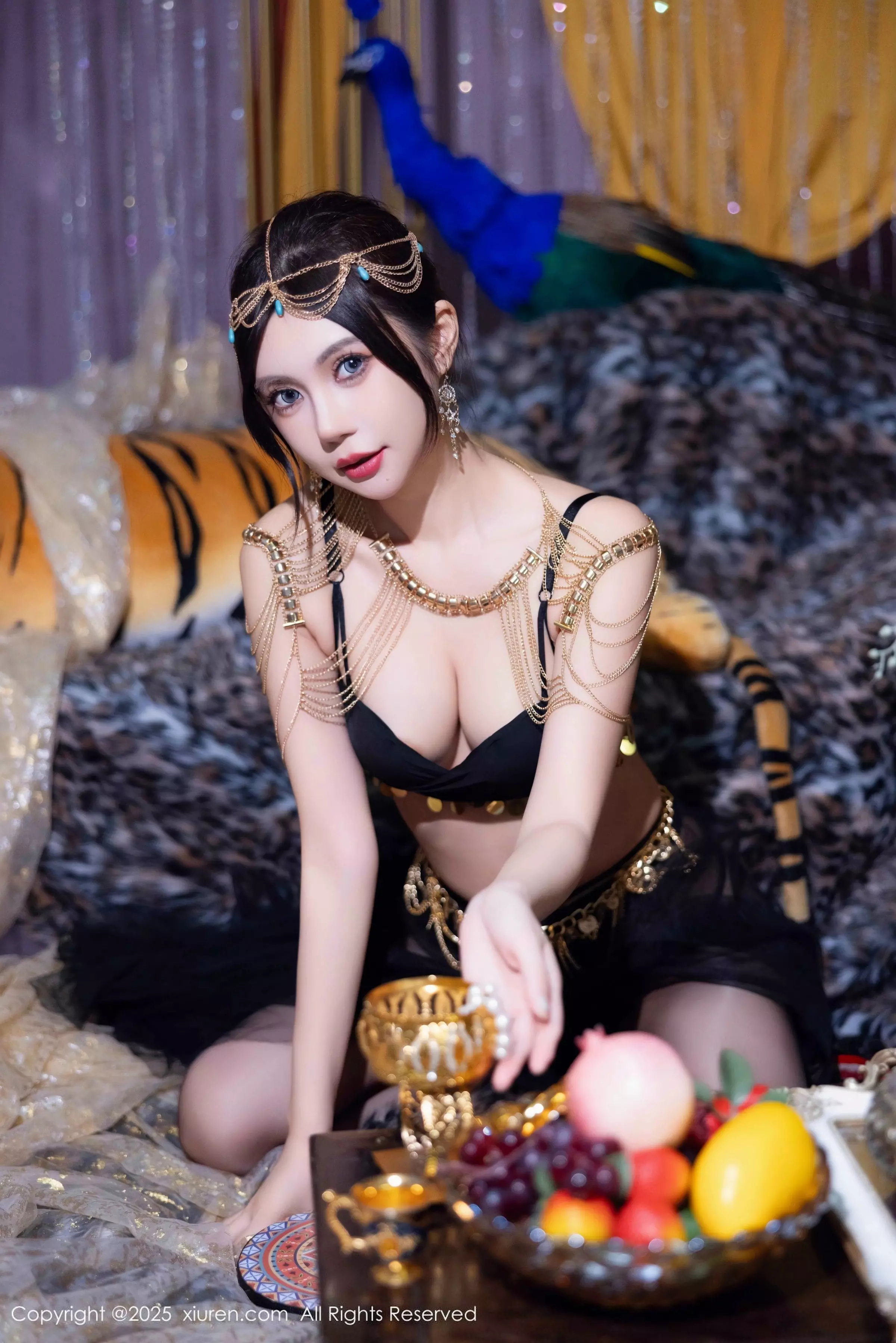[XiuRen]高清写真图 2025.03.14 No.10018 绮里嘉ula 黑丝美腿