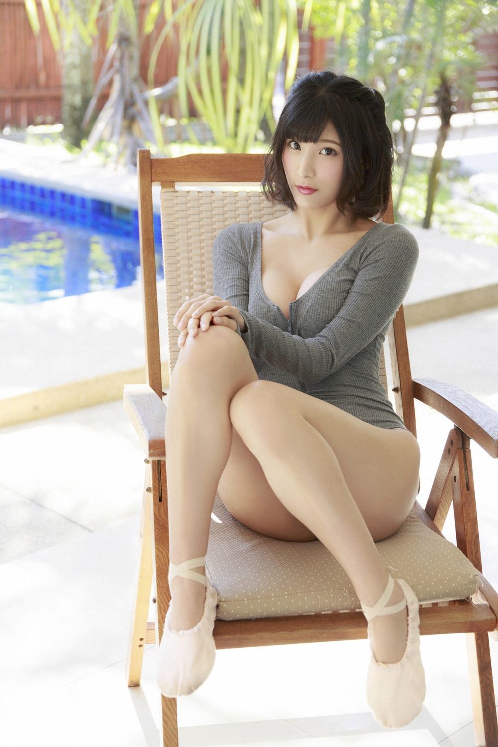 彩川ひなの- [YS-Web]高清写真图 Vol.802 考えるな！感じろ！