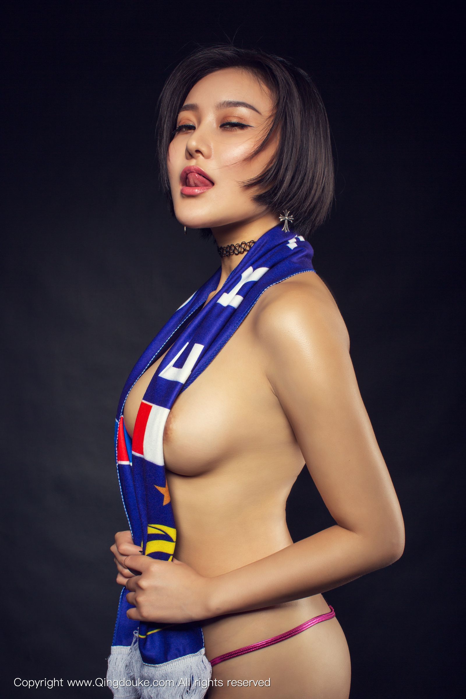 婵 [青豆客QingDouKe]高清写真图2016-11-17 大尺度诱惑写真图