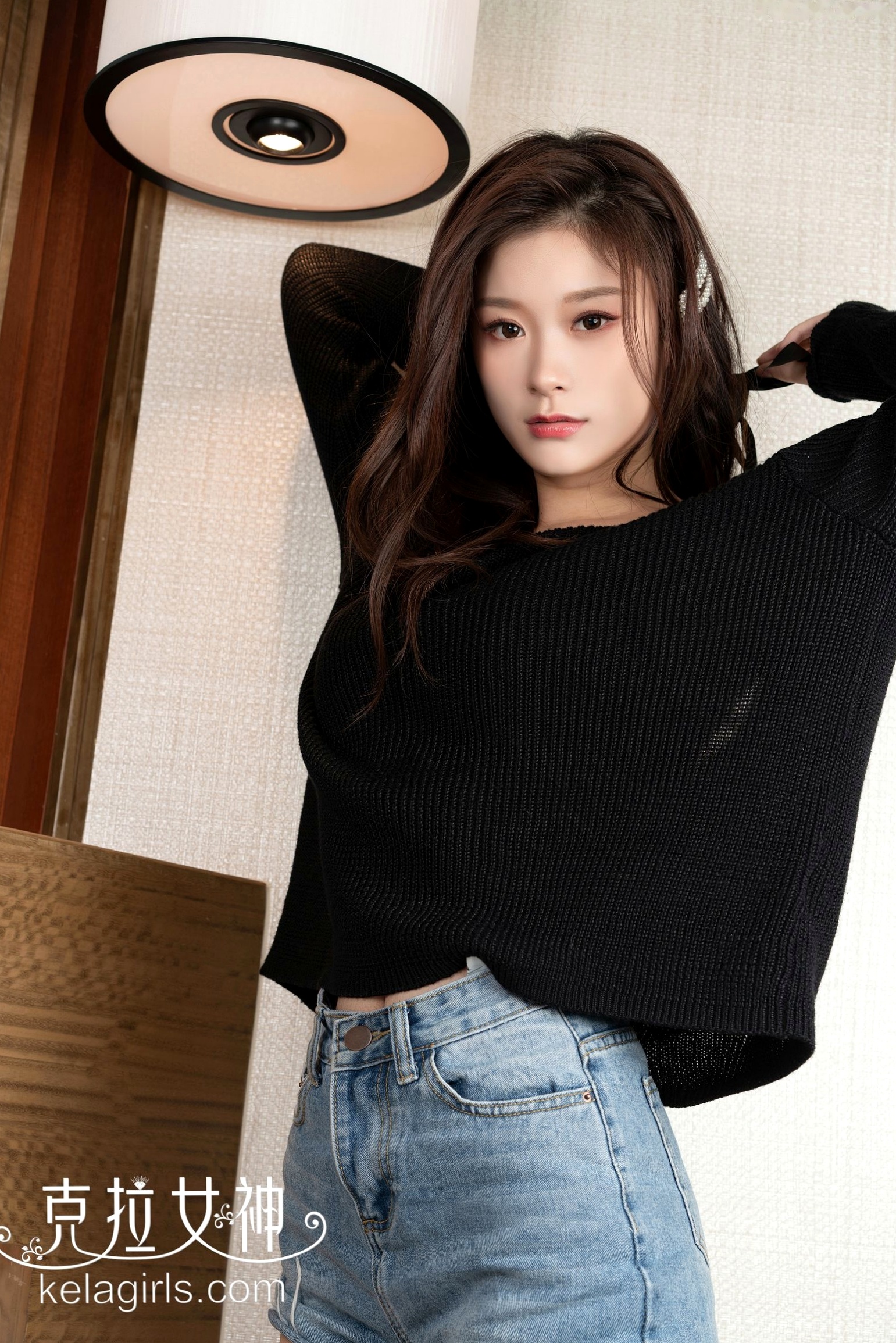 Gallery - KelaGirls克拉女神-2019.06.24-菲菲-《翘臀之翼》室内私房性感写真，黑色针织上衣搭配白色丁字裤诱惑尽显，绝美曲线令人心动性感诱惑私房照克拉女神美臀 童菲女神私房照_秀色女神 - image 6