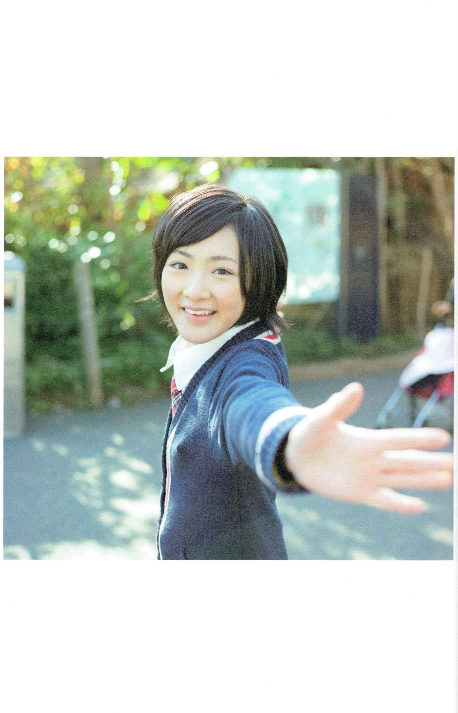 Gallery - 生驹里奈《君の足跡》写真精选：海边校园清纯校服主题，元气少女治愈系影像日本清纯治愈系校服 生驹里奈女神私房照_秀色女神 - image 2