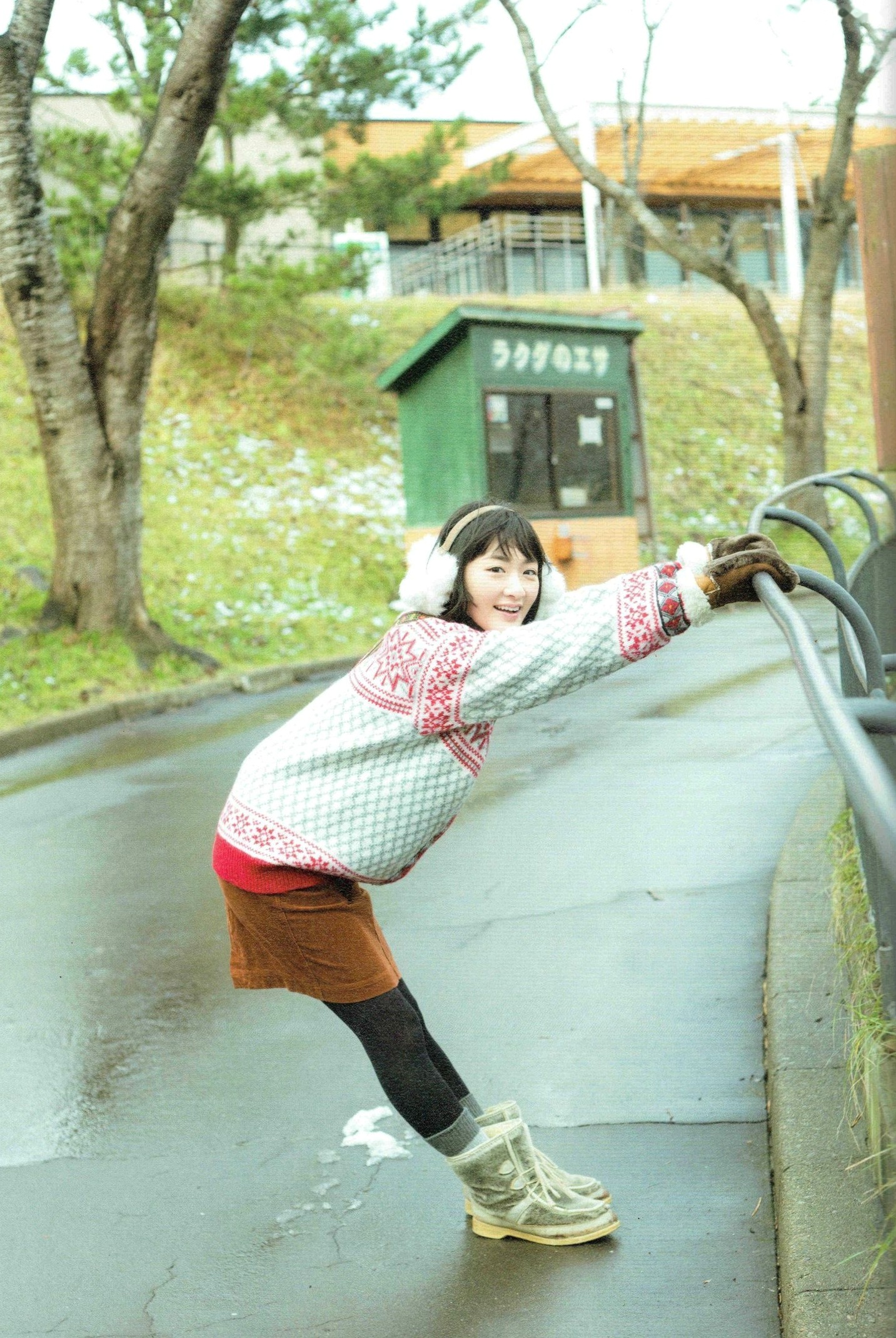 Gallery - 生驹里奈《君の足跡》写真精选：海边校园清纯校服主题，元气少女治愈系影像日本清纯治愈系校服 生驹里奈女神私房照_秀色女神 - image 6