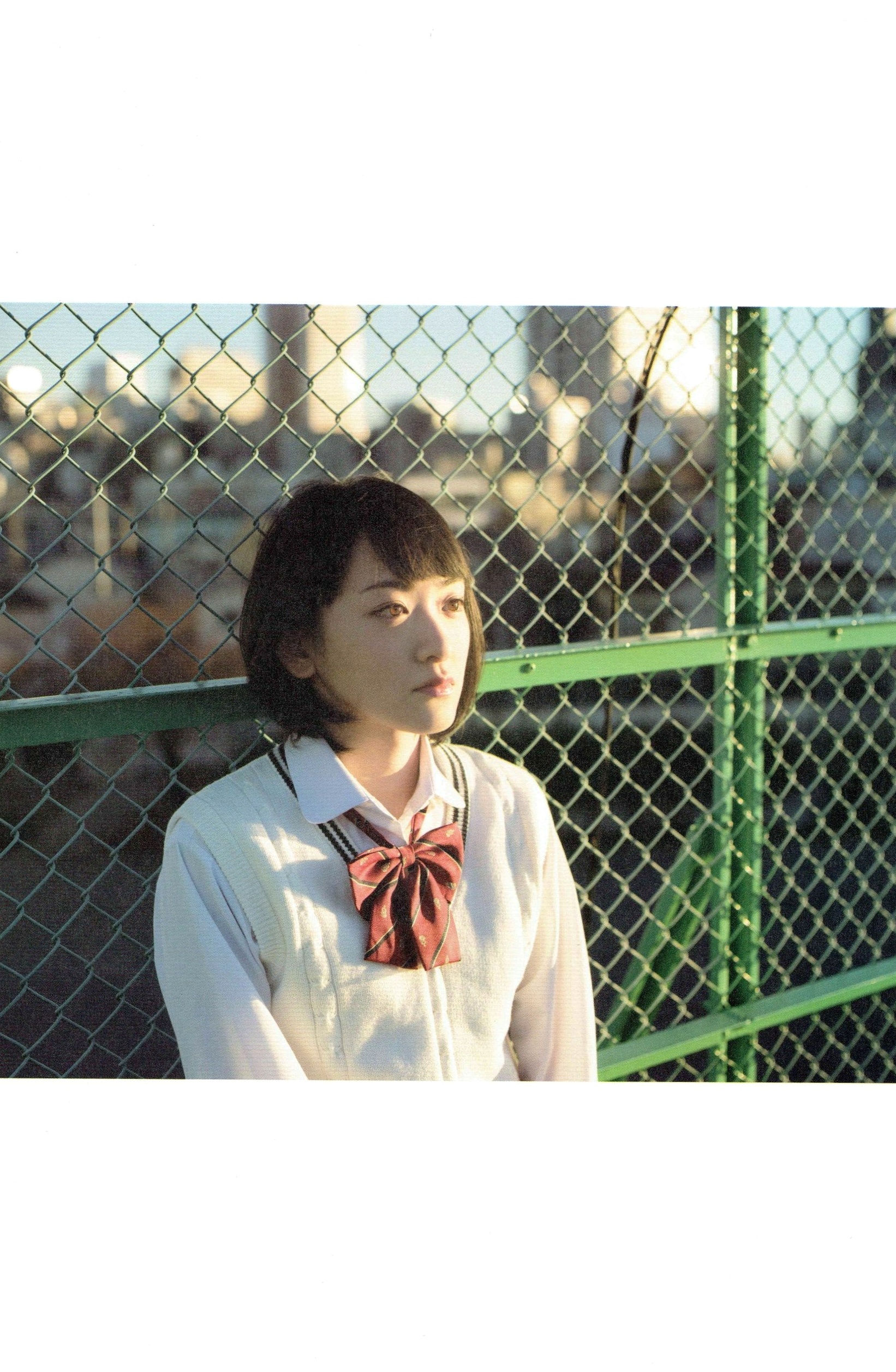 Gallery - 生驹里奈《君の足跡》写真精选：海边校园清纯校服主题，元气少女治愈系影像日本清纯治愈系校服 生驹里奈女神私房照_秀色女神 - image 28
