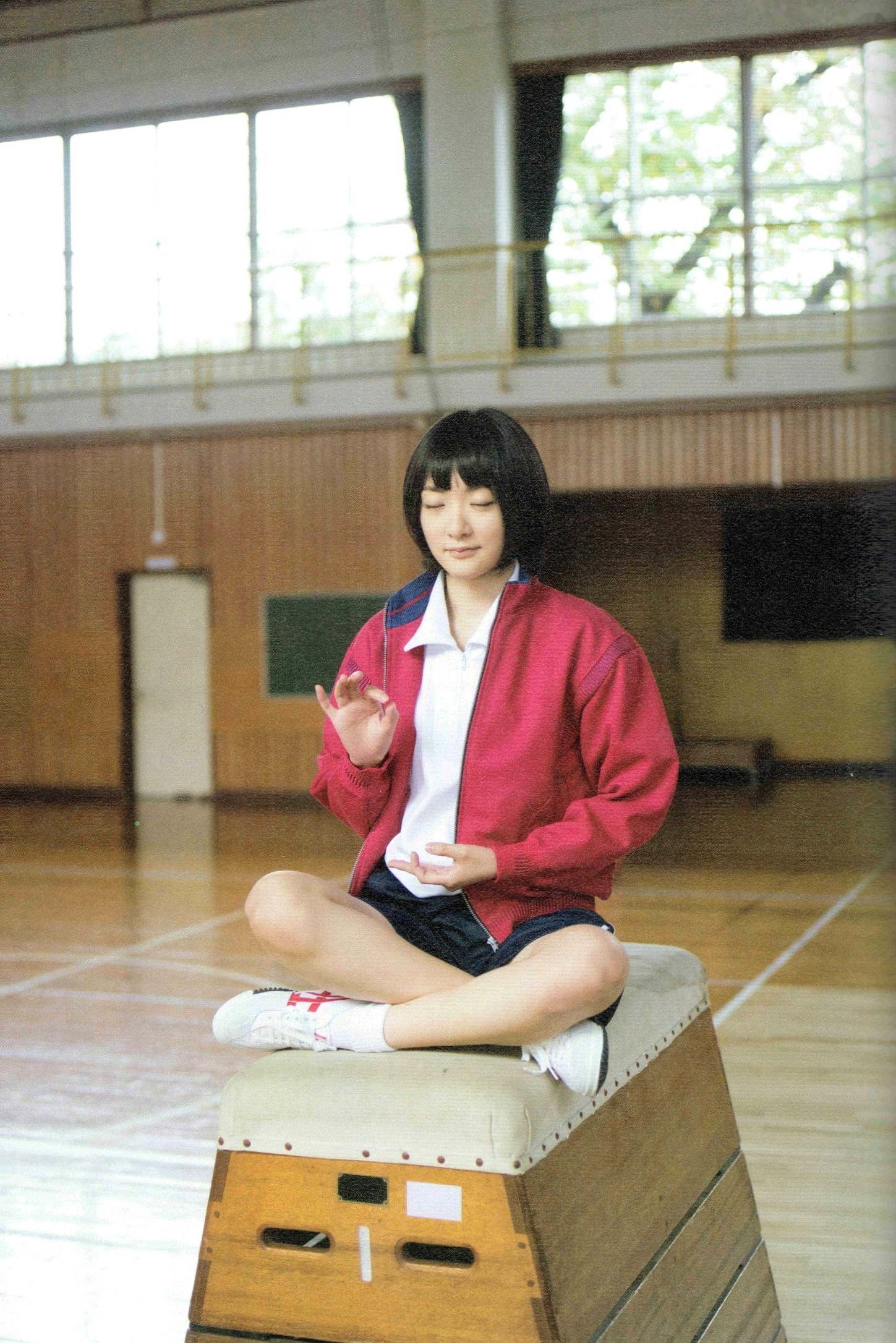 Gallery - 生驹里奈《君の足跡》写真精选：海边校园清纯校服主题，元气少女治愈系影像日本清纯治愈系校服 生驹里奈女神私房照_秀色女神 - image 69
