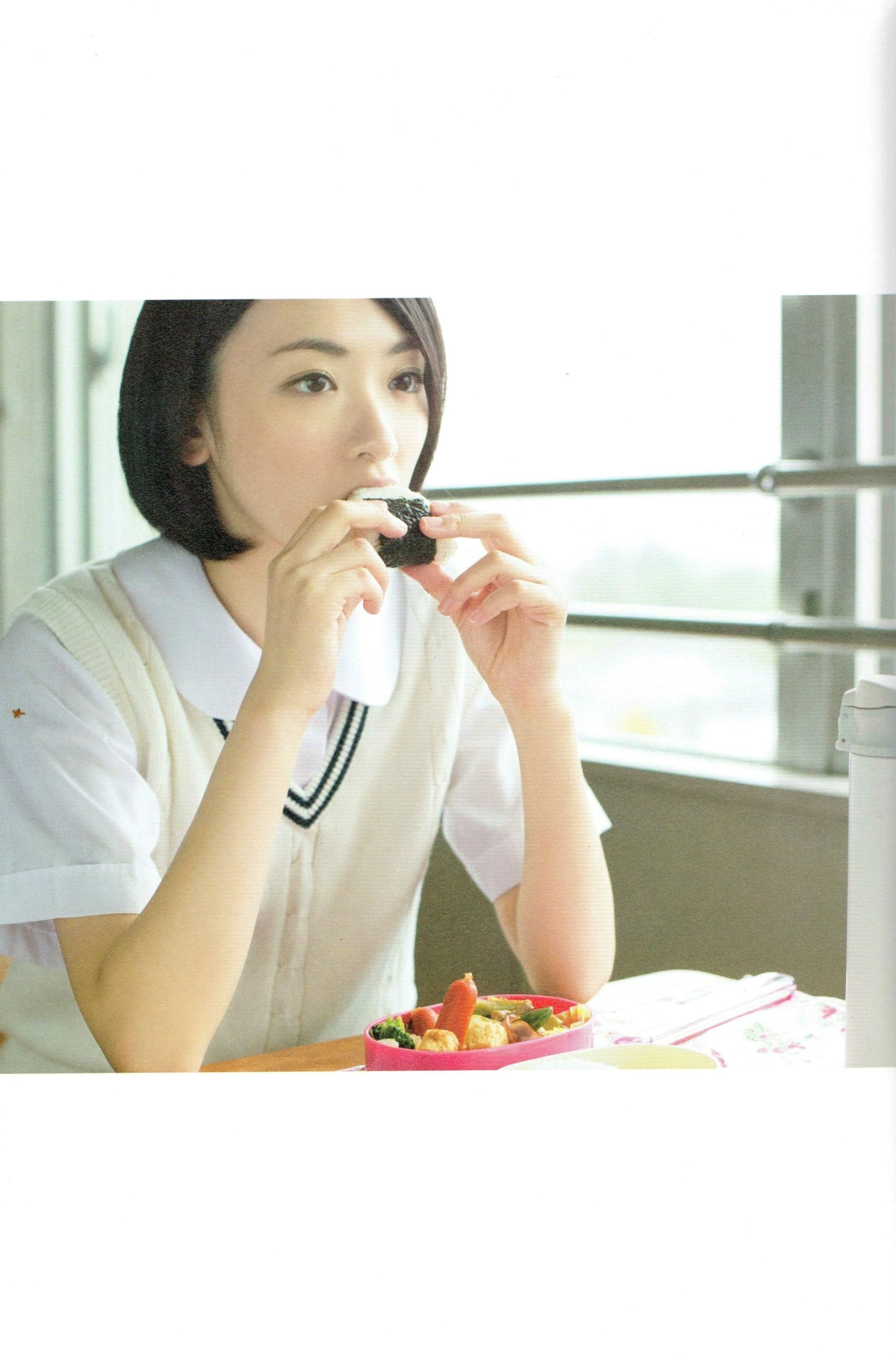 Gallery - 生驹里奈《君の足跡》写真精选：海边校园清纯校服主题，元气少女治愈系影像日本清纯治愈系校服 生驹里奈女神私房照_秀色女神 - image 74