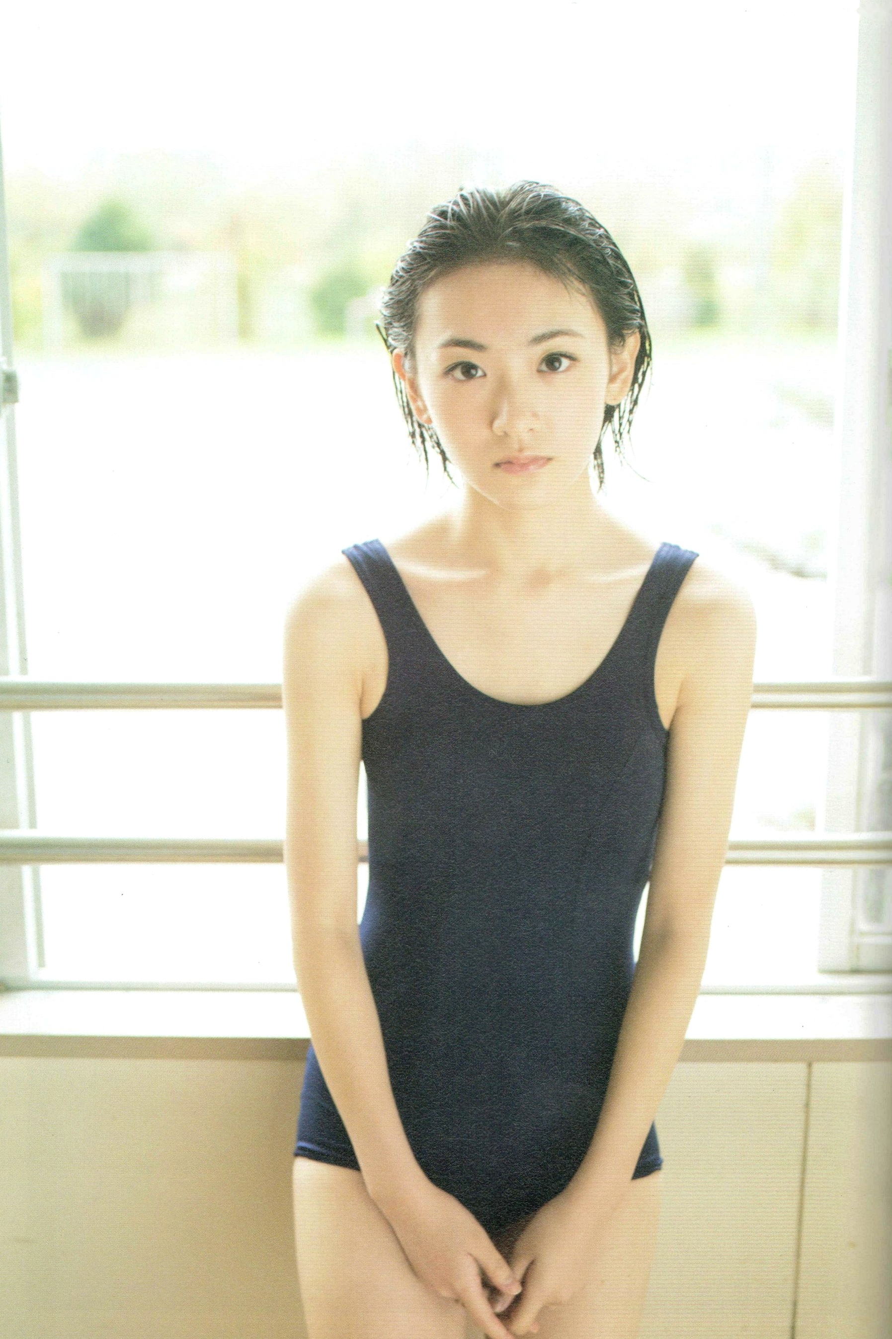 Gallery - 生驹里奈《君の足跡》写真精选：海边校园清纯校服主题，元气少女治愈系影像日本清纯治愈系校服 生驹里奈女神私房照_秀色女神 - image 96