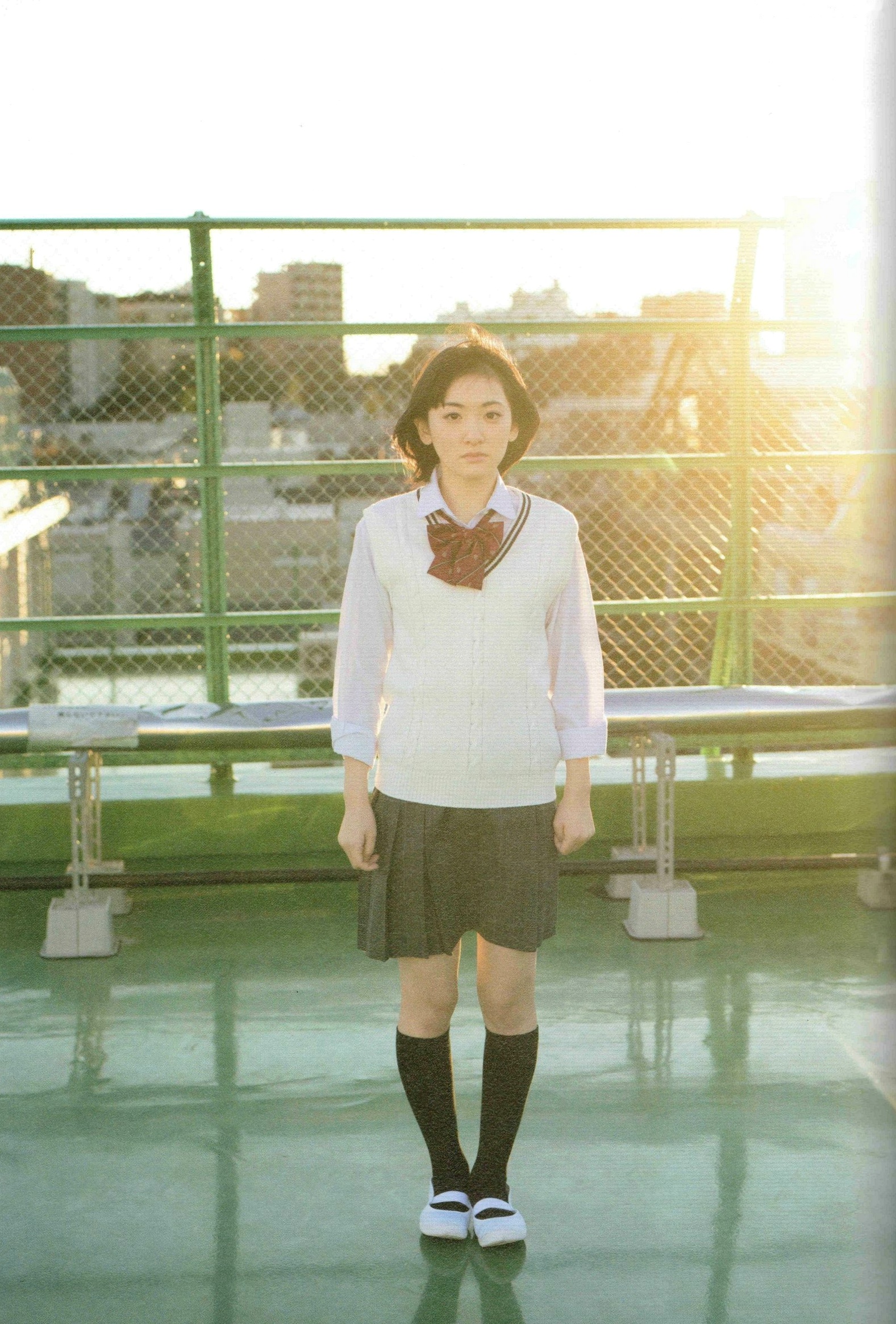 Gallery - 生驹里奈《君の足跡》写真精选：海边校园清纯校服主题，元气少女治愈系影像日本清纯治愈系校服 生驹里奈女神私房照_秀色女神 - image 100
