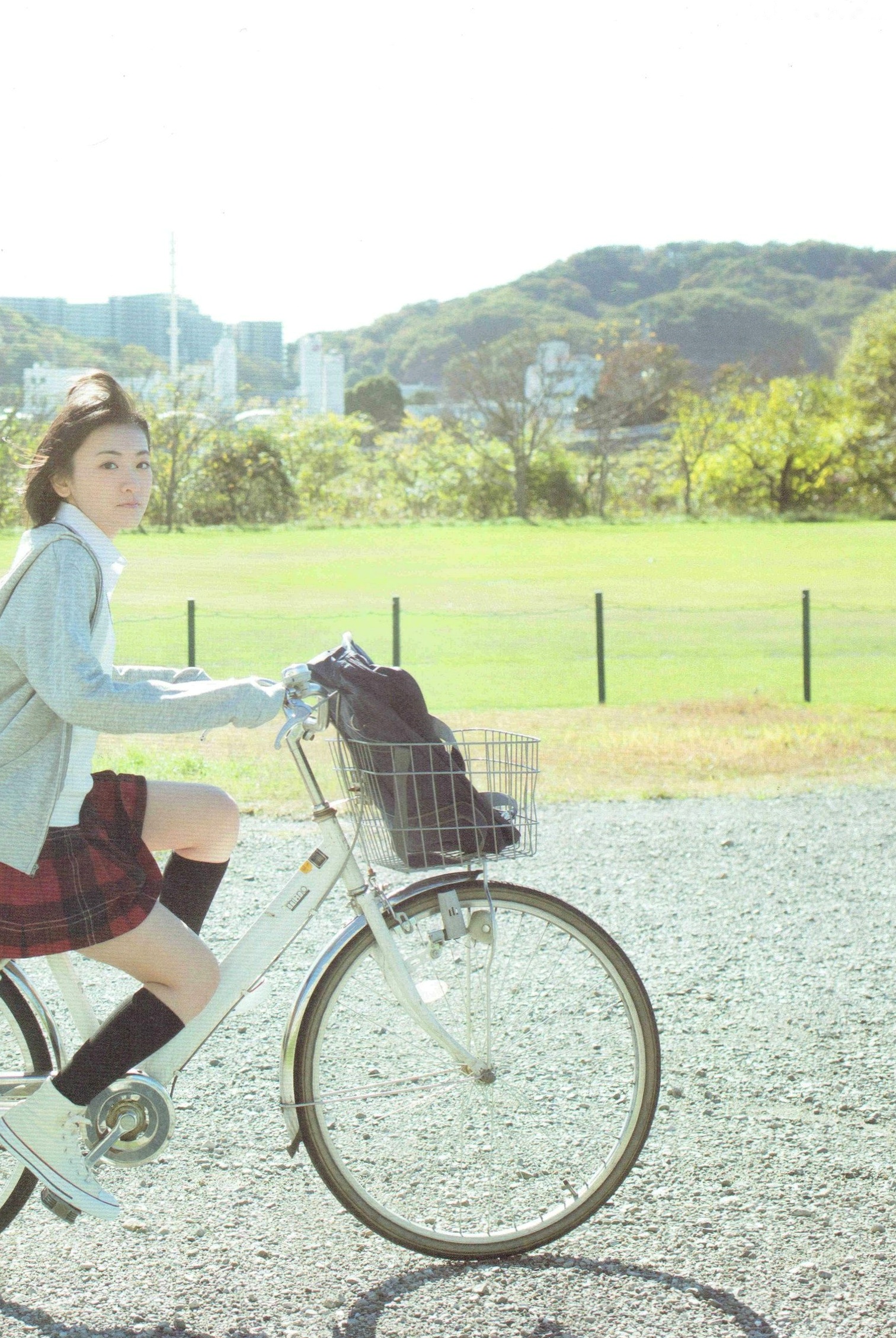 Gallery - 生驹里奈《君の足跡》写真精选：海边校园清纯校服主题，元气少女治愈系影像日本清纯治愈系校服 生驹里奈女神私房照_秀色女神 - image 114