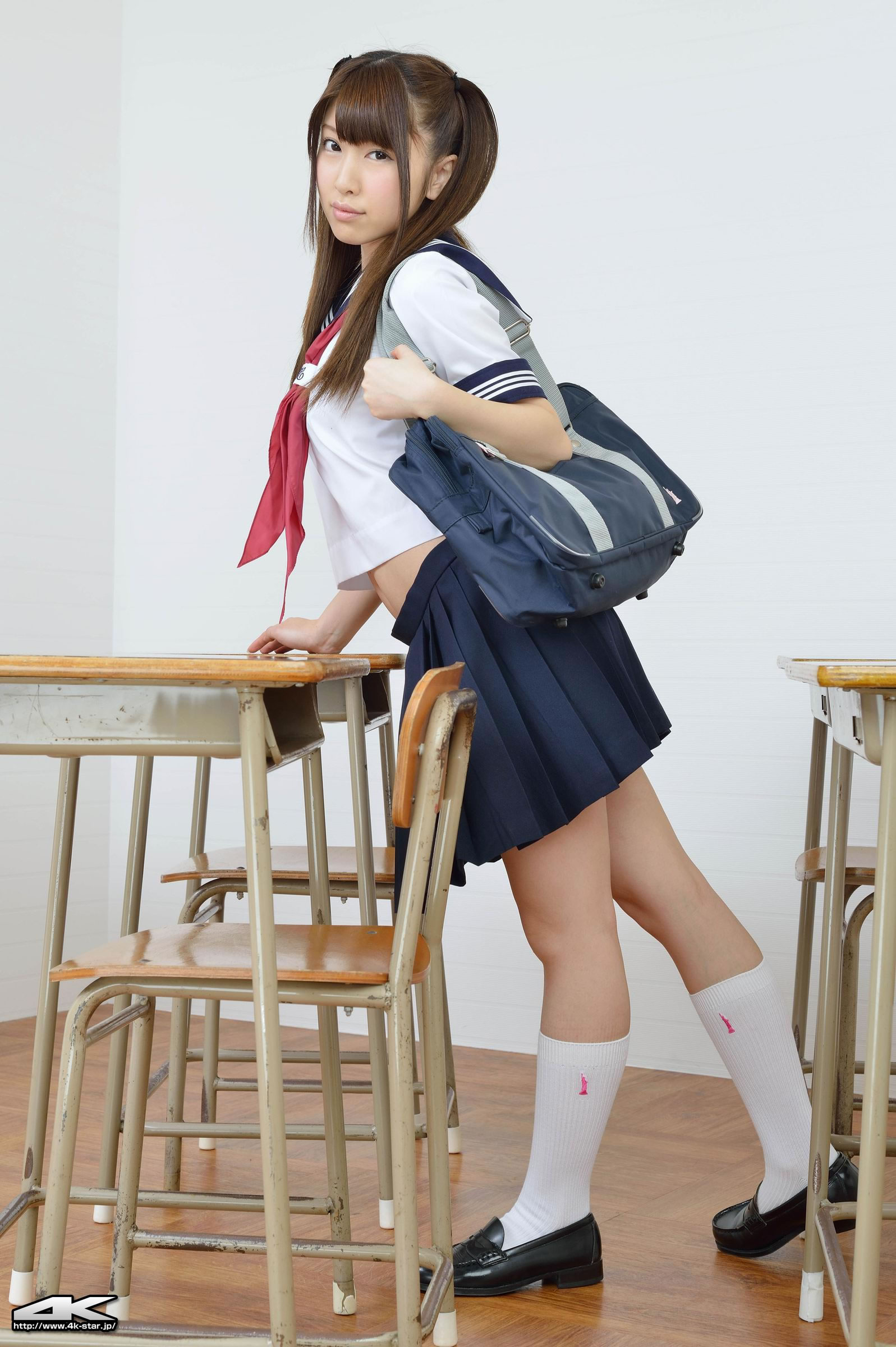 誉田みに [4K-Star]高清写真图2013.07.24 NO.00204 セーラー服