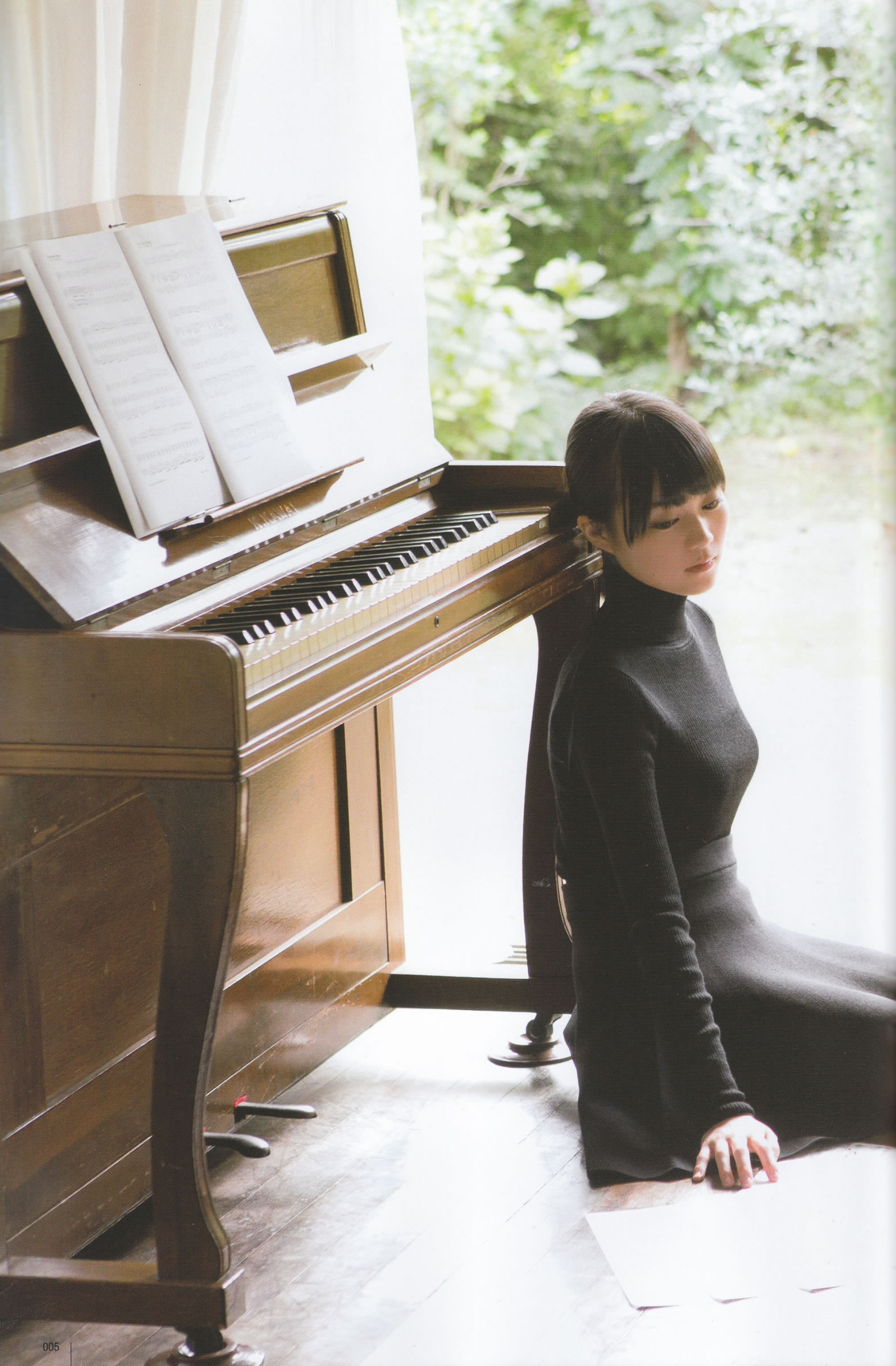 [UTB]高清写真图2014.12 vol.224 生田絵梨花 朝長美桜 道重さゆみ 橋本奈々未 乃木坂46