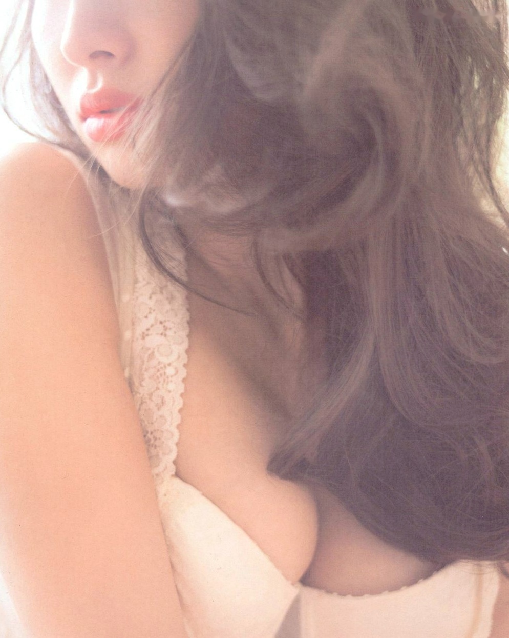 Gallery - PB写真集_小嶋陽菜《Dou Suru どうする？》泳池黑丝诱惑与湿身写真，尽显气质女神性感风采 [142P]气质性感诱惑清纯 小岛阳菜女神私房照_秀色女神 - image 11