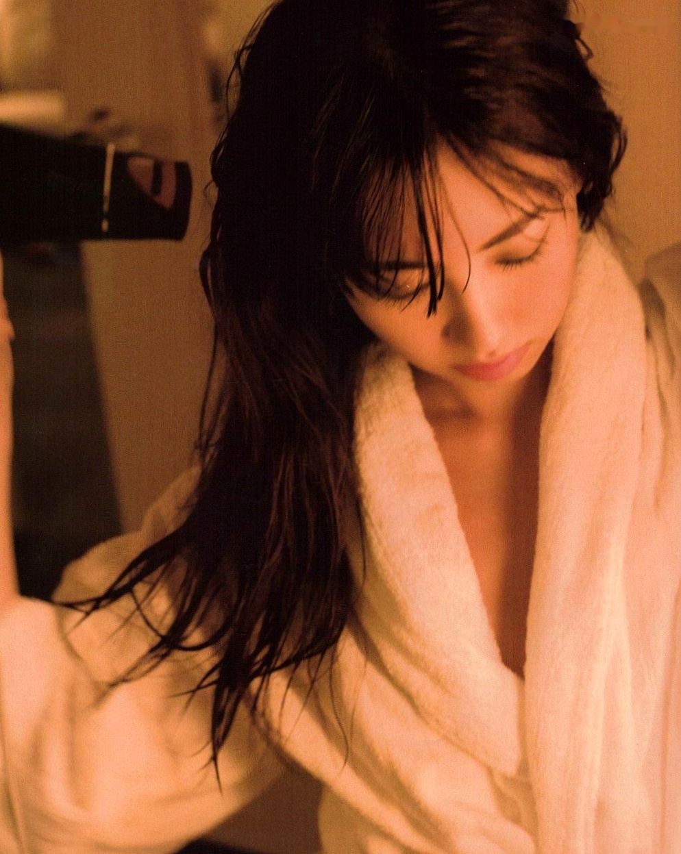 Gallery - PB写真集_小嶋陽菜《Dou Suru どうする？》泳池黑丝诱惑与湿身写真，尽显气质女神性感风采 [142P]气质性感诱惑清纯 小岛阳菜女神私房照_秀色女神 - image 40