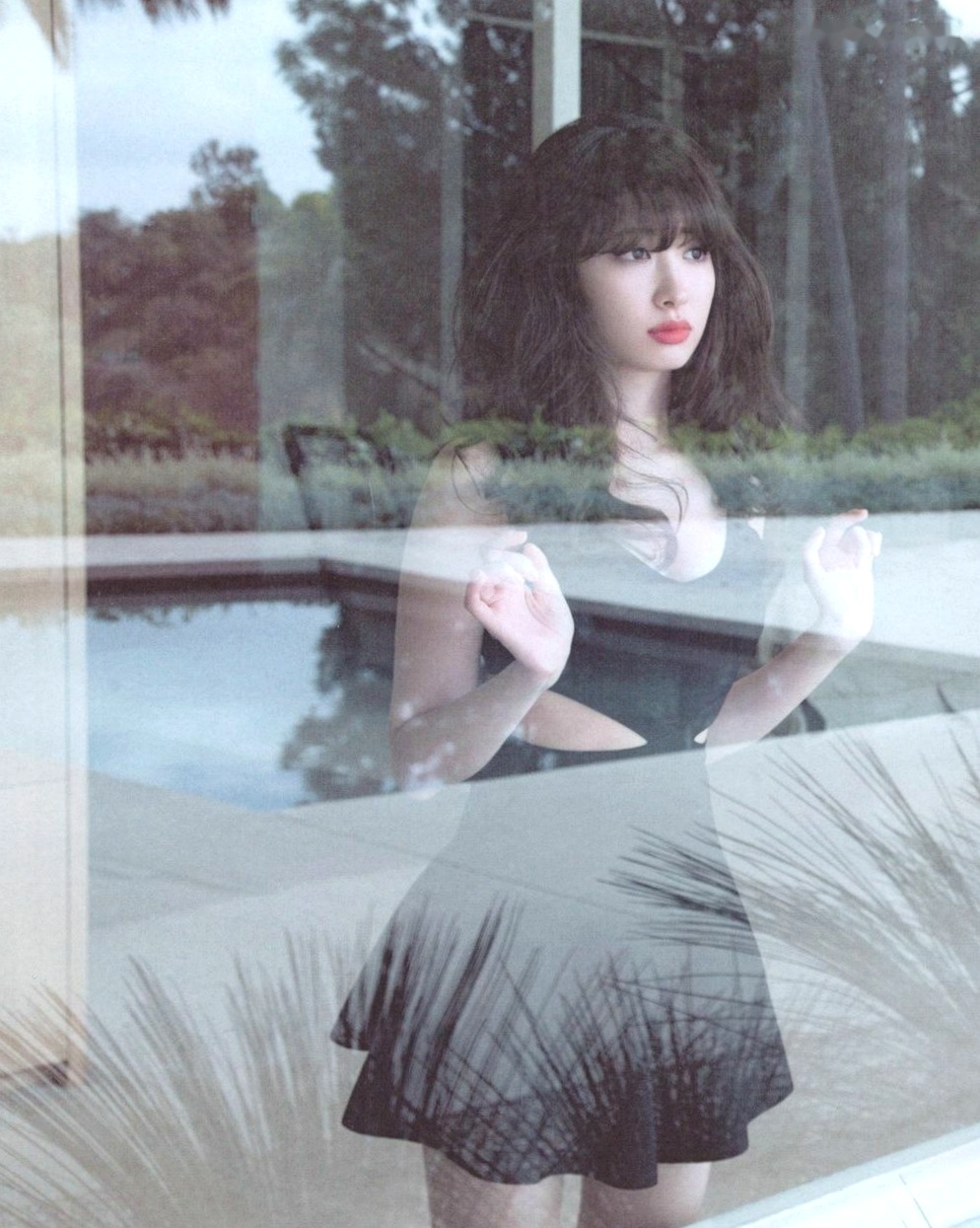 Gallery - PB写真集_小嶋陽菜《Dou Suru どうする？》泳池黑丝诱惑与湿身写真，尽显气质女神性感风采 [142P]气质性感诱惑清纯 小岛阳菜女神私房照_秀色女神 - image 62