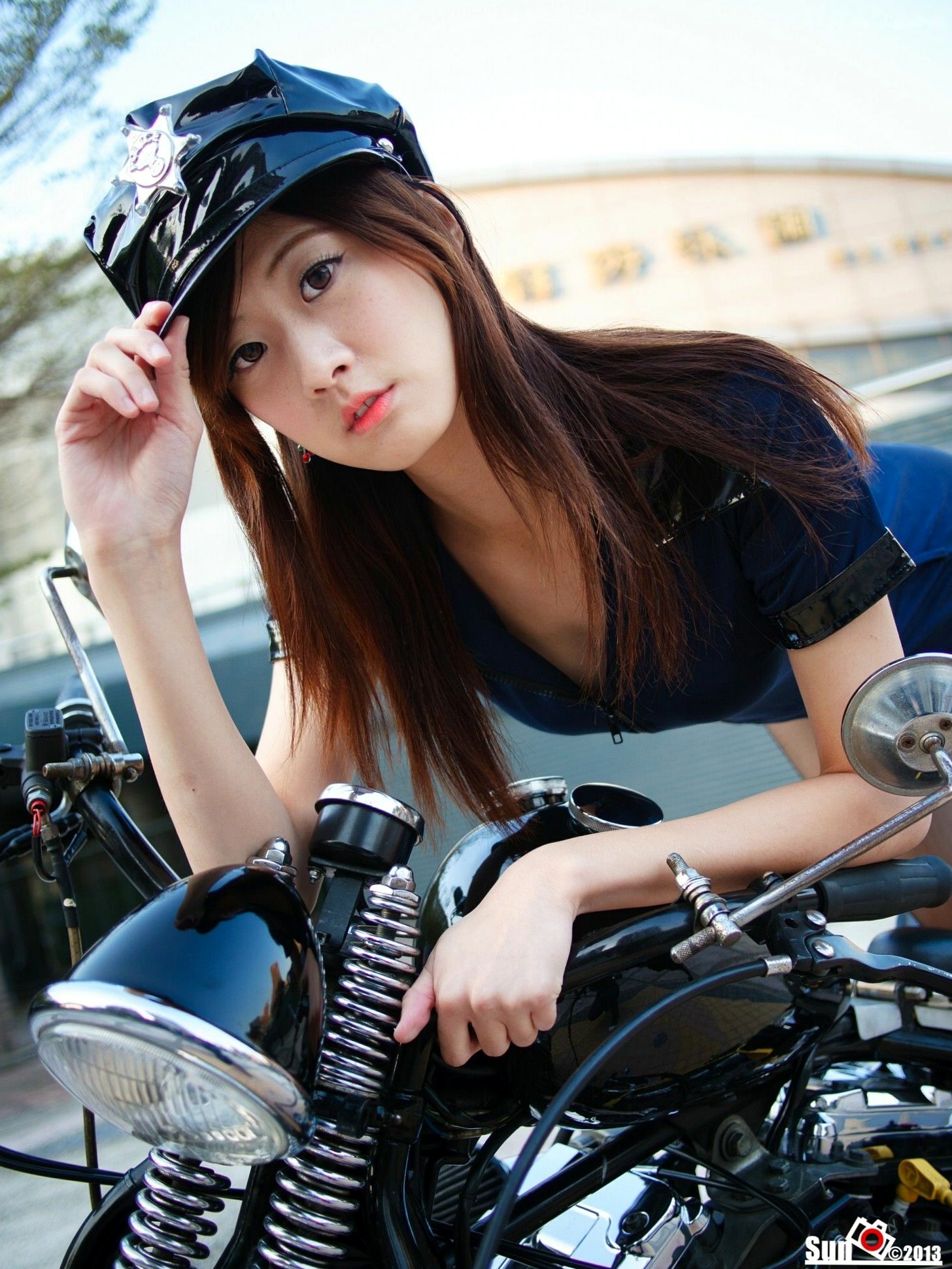 Gallery - 台湾正妹林茉晶制服诱惑写真集，机车女警与职业空姐的多重魅力演绎台湾制服诱惑丝袜女神 茉晶女神私房照_秀色女神 - image 9