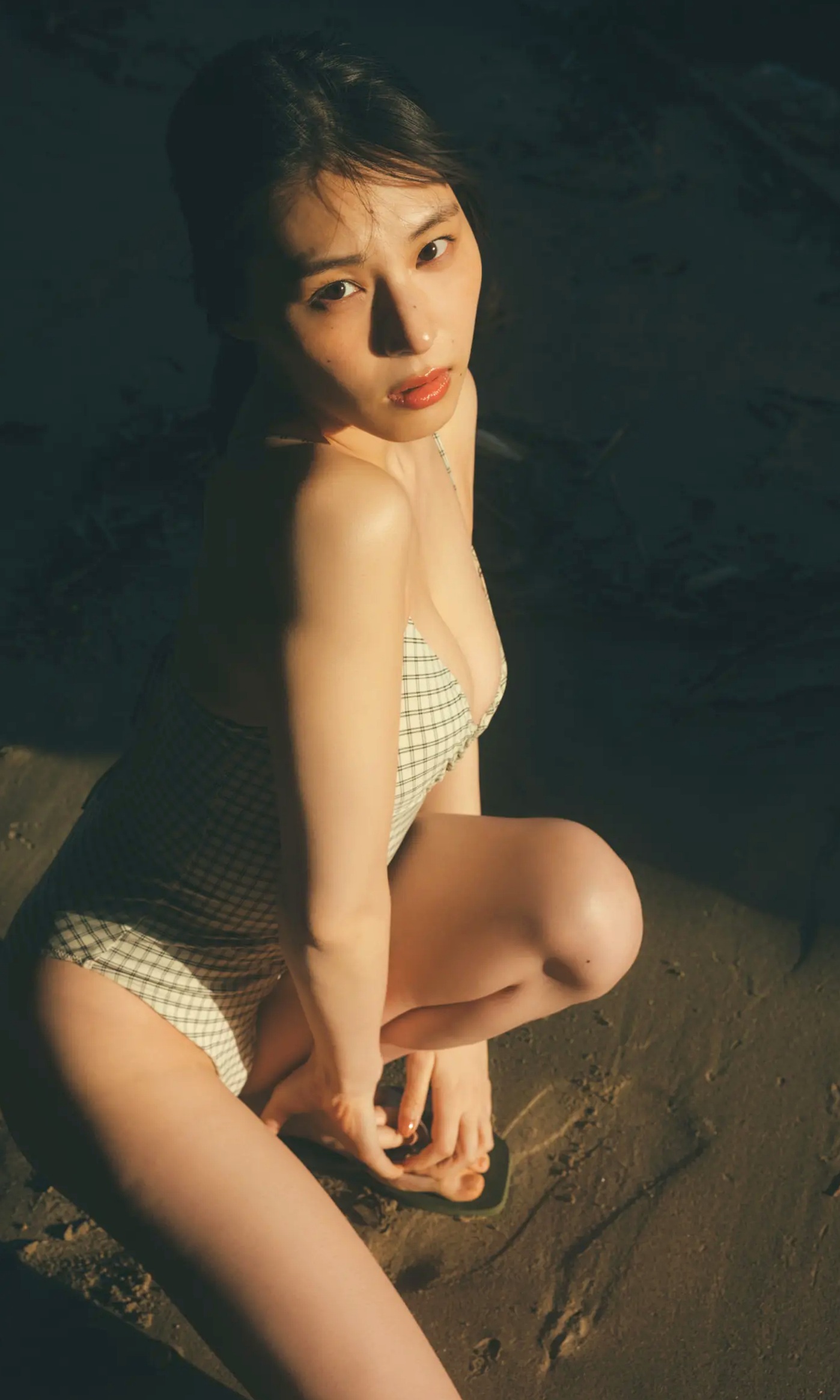 《相楽伊織 - more and more》日本女神泳池比基尼与清爽私房写真集