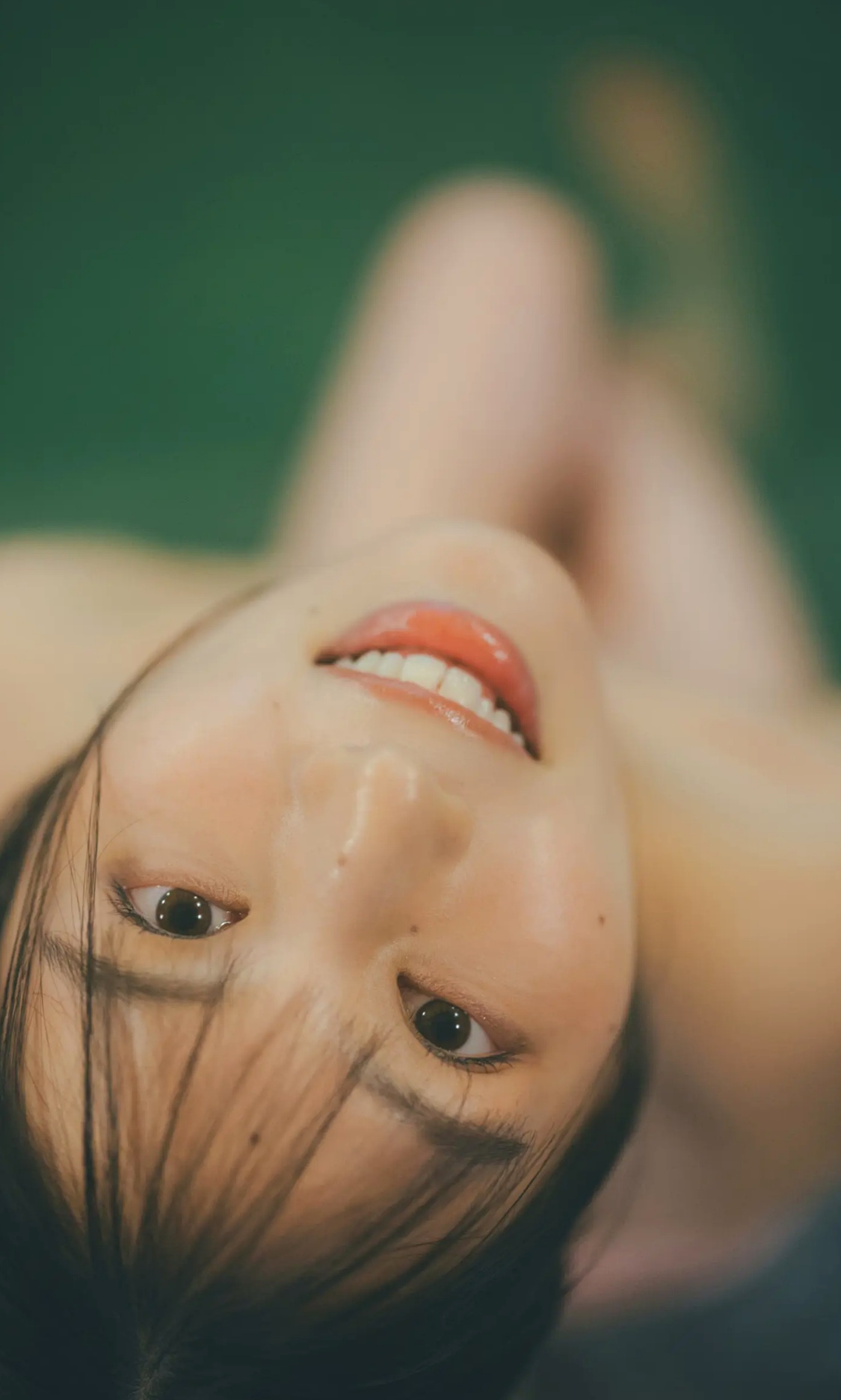 《相楽伊織 - more and more》日本女神泳池比基尼与清爽私房写真集