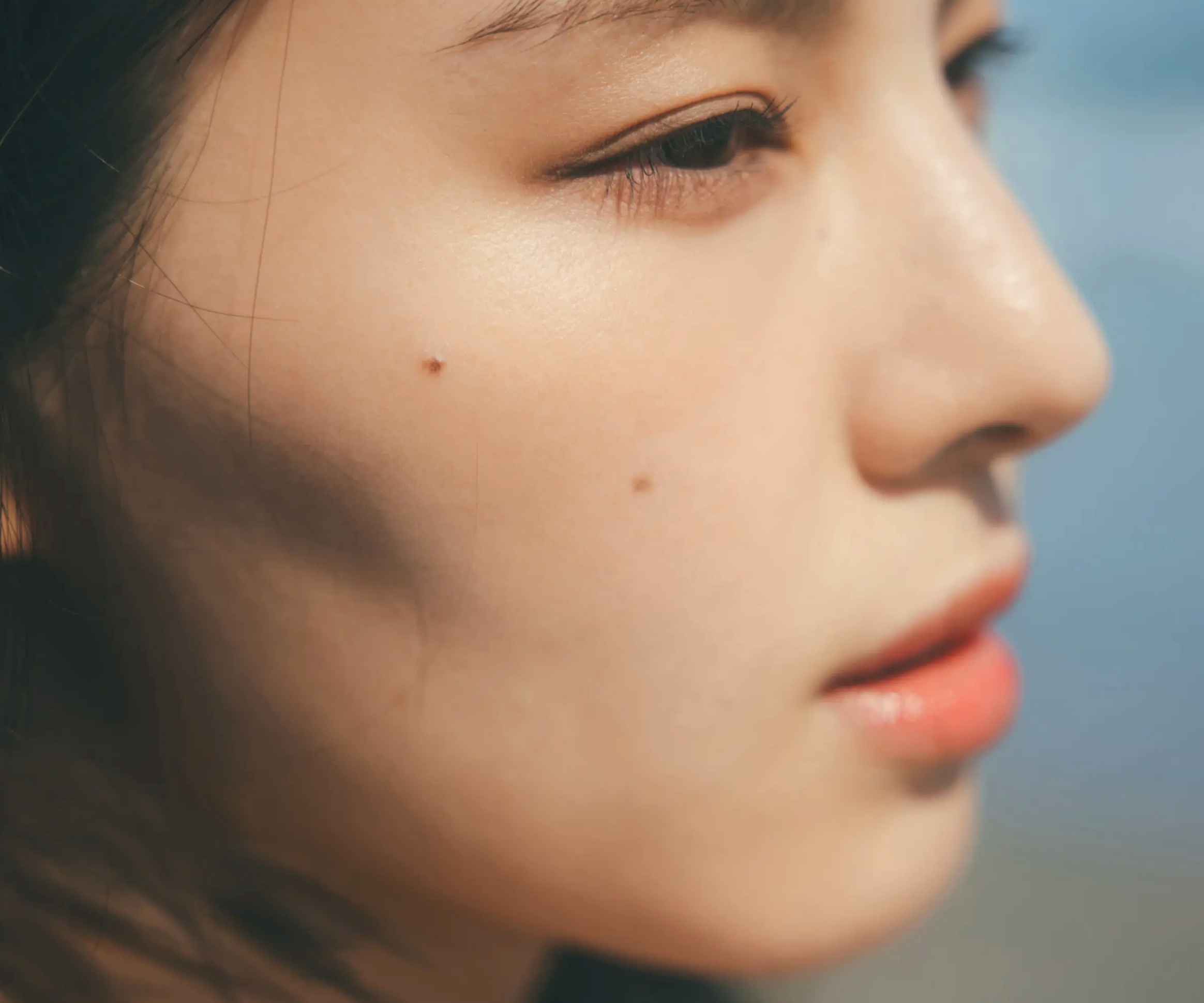 《相楽伊織 - more and more》日本女神泳池比基尼与清爽私房写真集