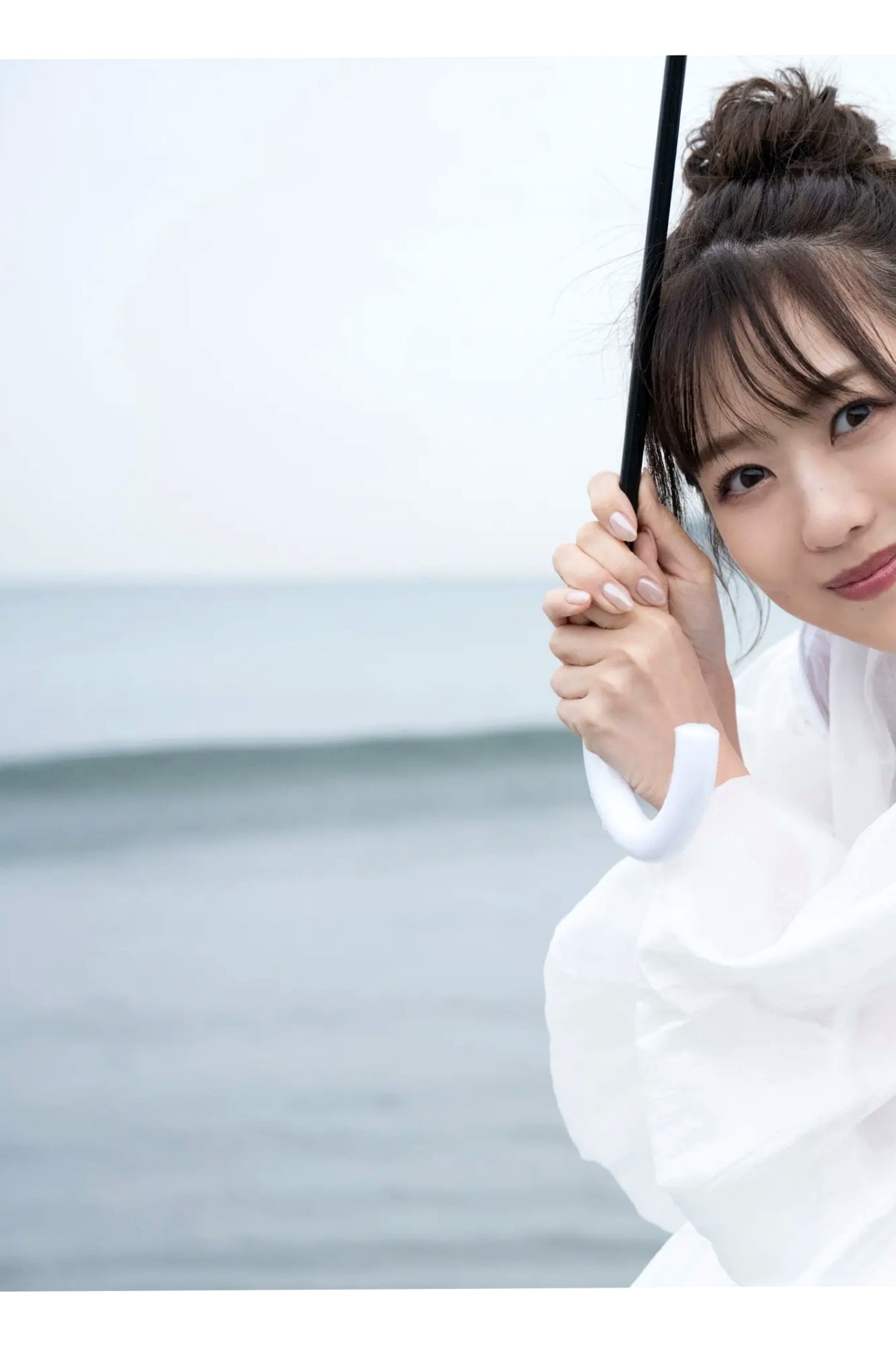 篠崎彩奈 - 濡れ肌をあたためて：日本清纯女神室内性感内衣与户外湿身私房写真