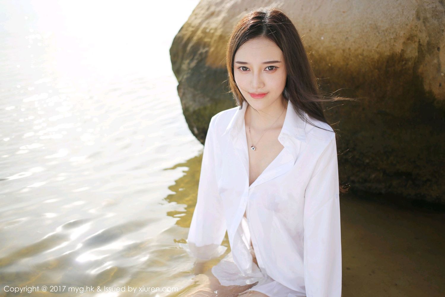 越南心愿唐琪儿 海边白寸衫短裙系列
