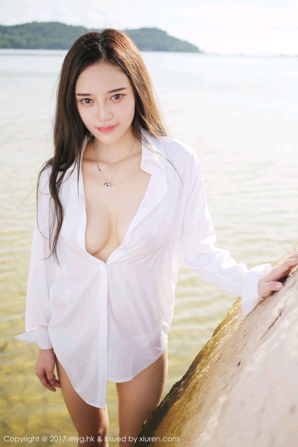 越南心愿唐琪儿 海边白寸衫短裙系列