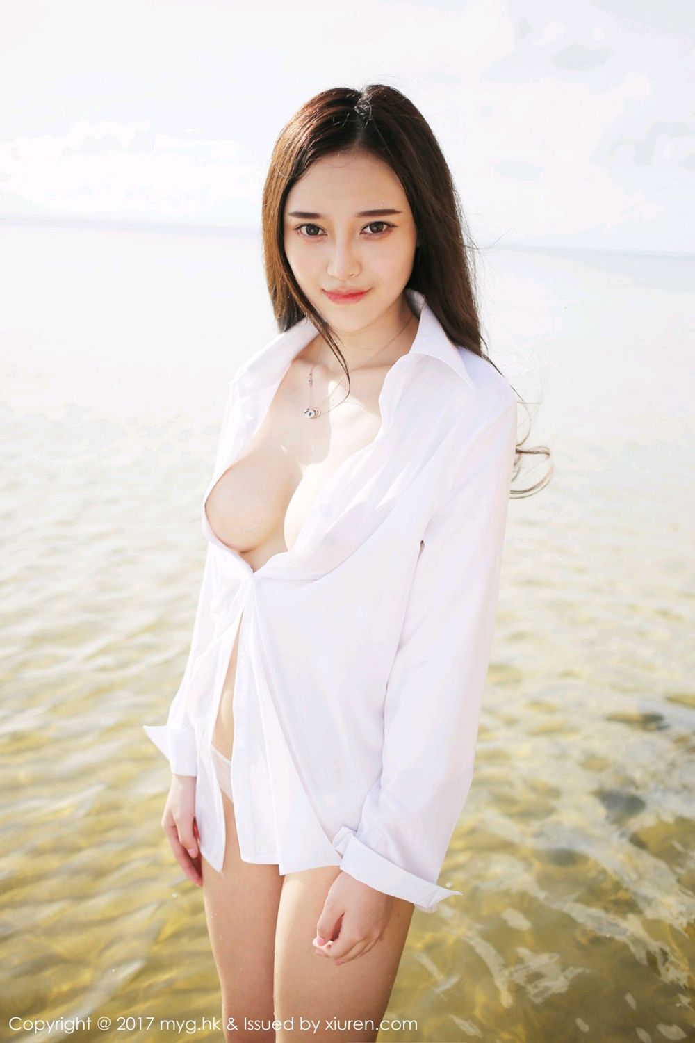 越南心愿唐琪儿 海边白寸衫短裙系列