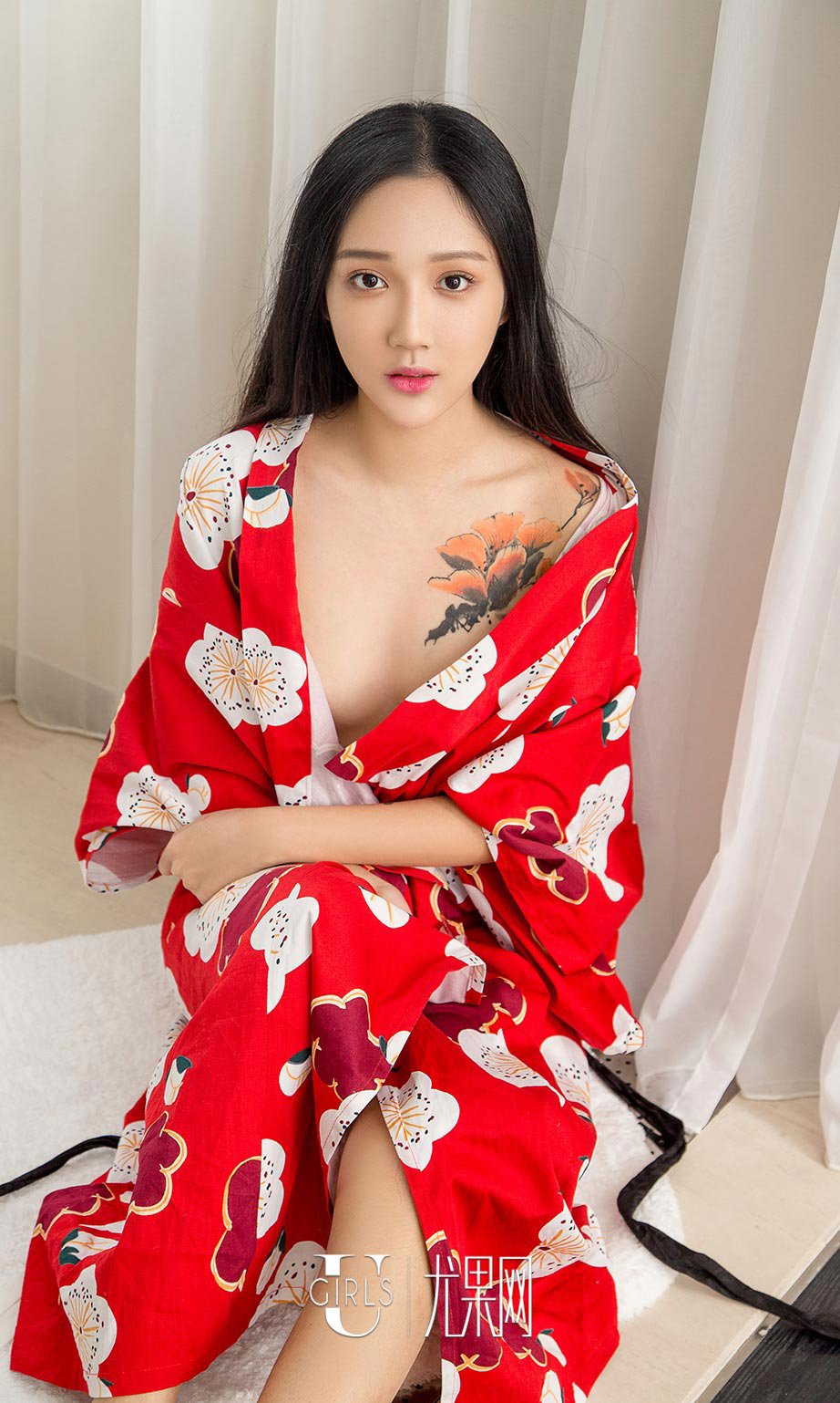 唐璐- [尤果圈爱尤物]高清写真图 VOL.640 纵享丝滑