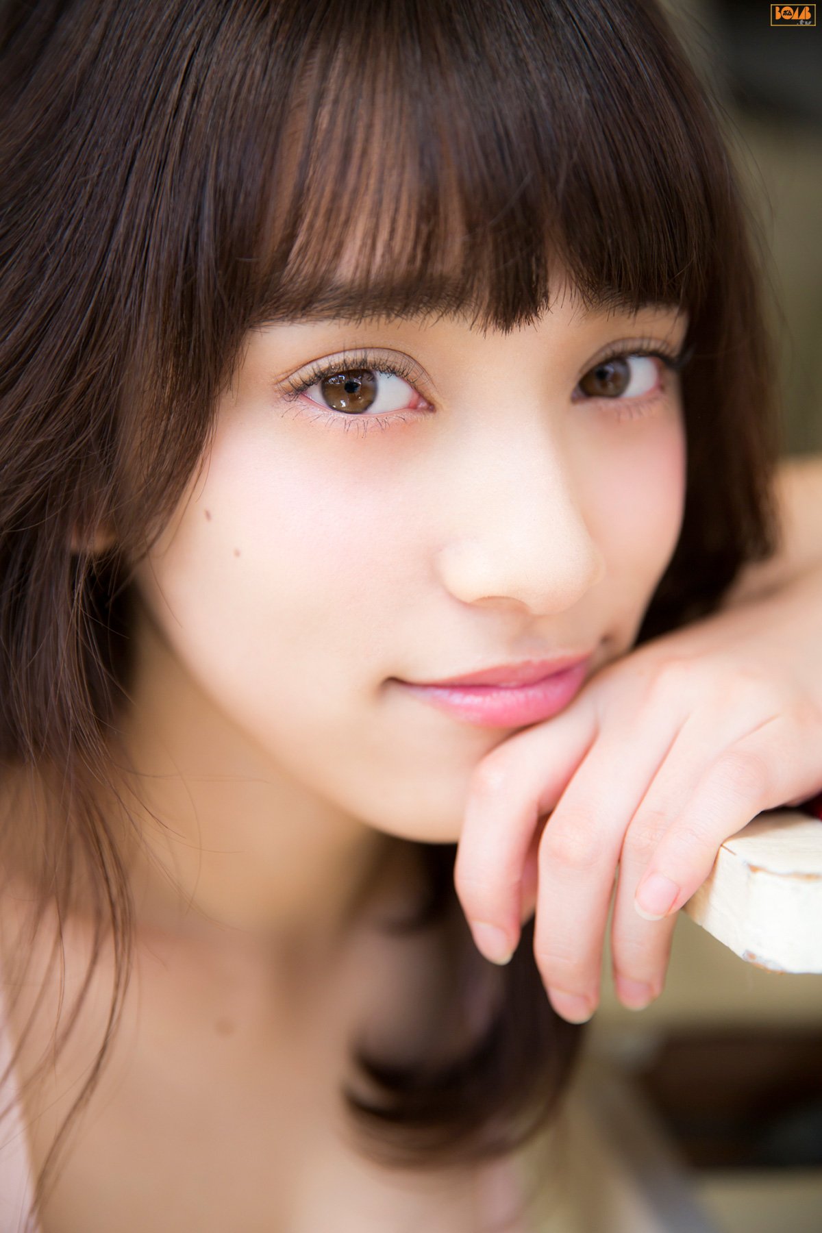都丸纱也华 [BOMB.TV]高清写真图GRAVURE Channel 2015年12月号