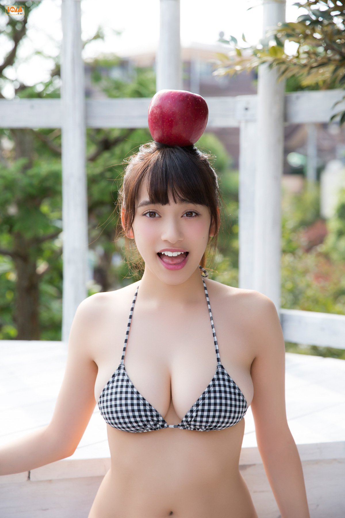 都丸纱也华 [BOMB.TV]高清写真图GRAVURE Channel 2015年12月号