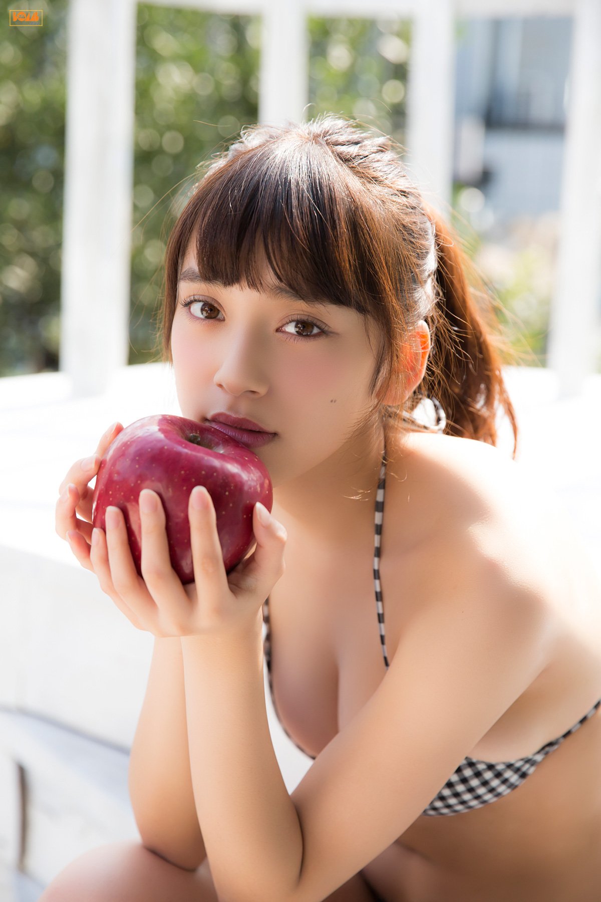 都丸纱也华 [BOMB.TV]高清写真图GRAVURE Channel 2015年12月号