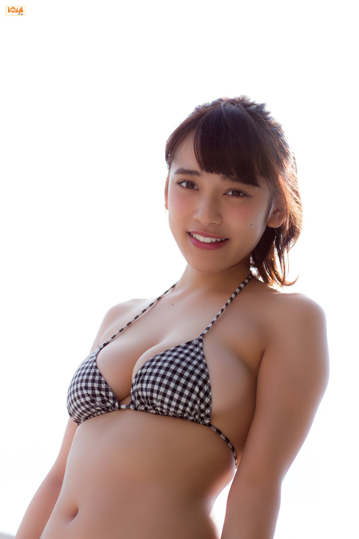 都丸纱也华 [BOMB.TV]高清写真图GRAVURE Channel 2015年12月号