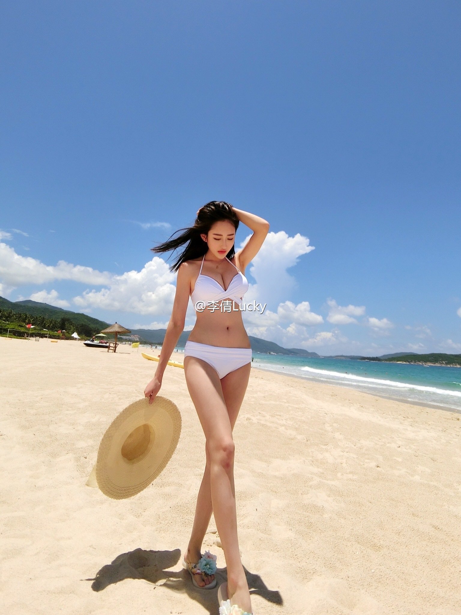 李倩Lucky 比基尼美照实在诱人